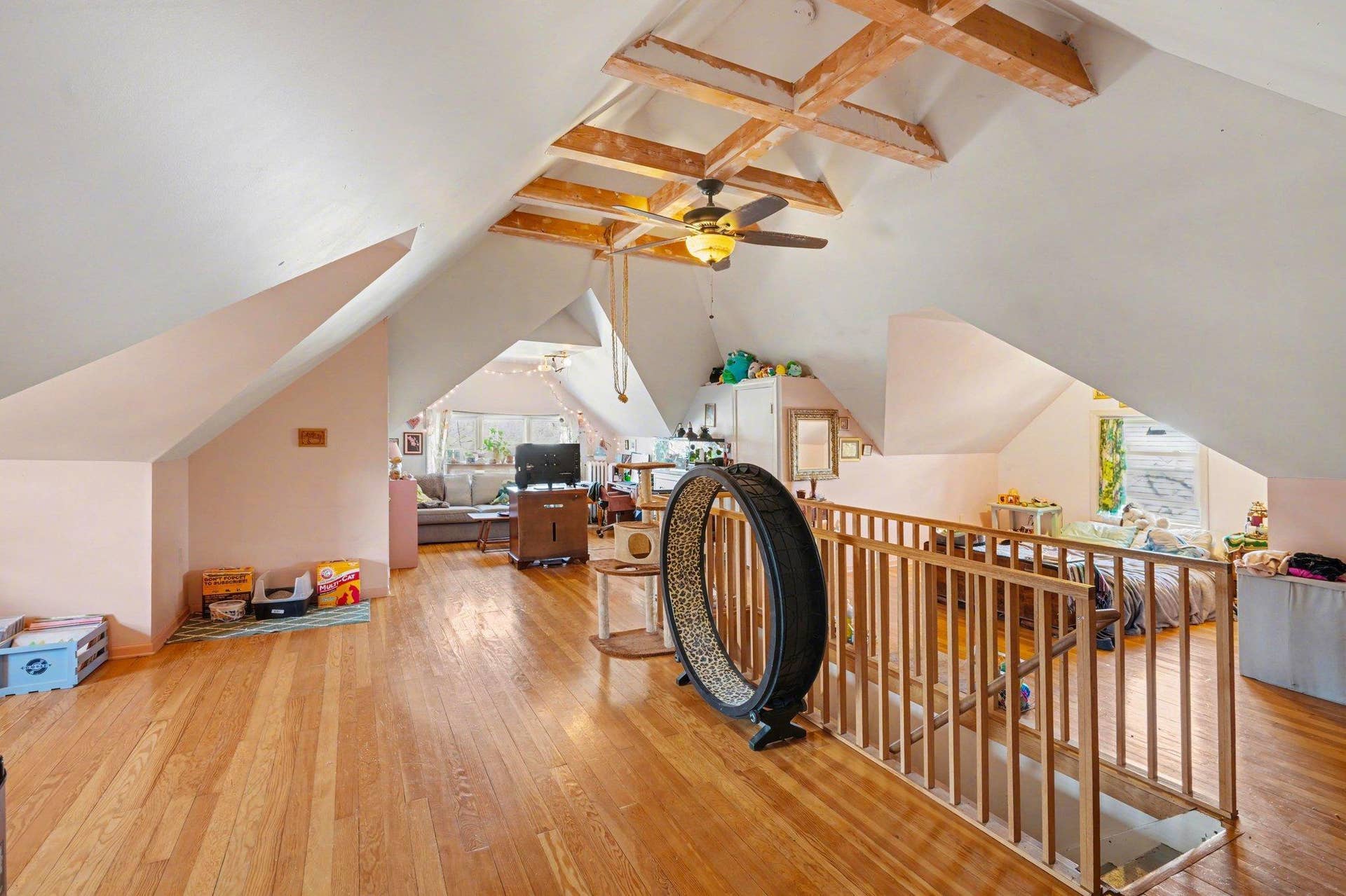 1636-1638 Minnehaha Avenue W, 93, Saint Paul, MN 55104 Stunning Loft with real hardwood