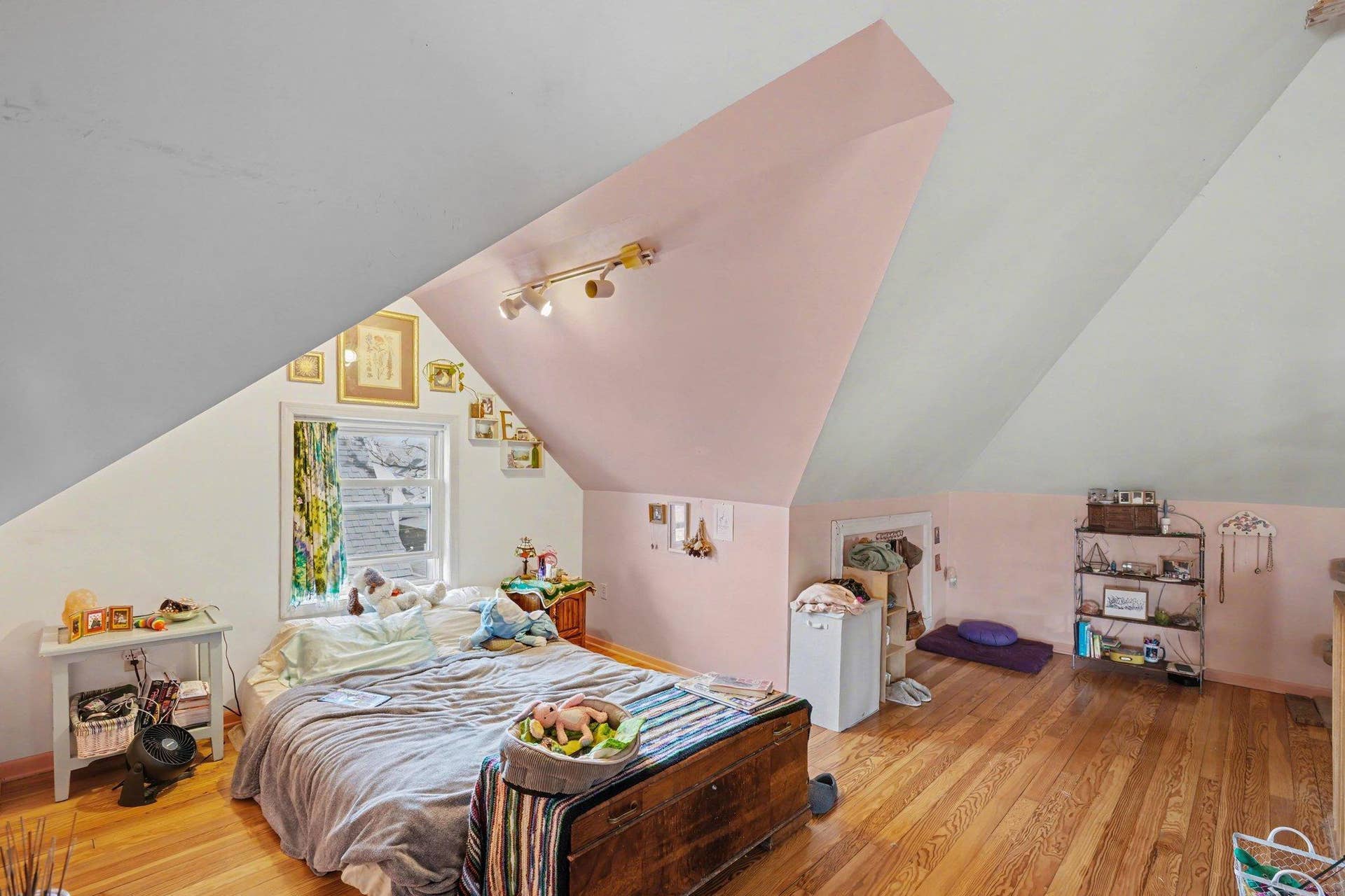 1636-1638 Minnehaha Avenue W, 93, Saint Paul, MN 55104 Dormer bedroom - 1638