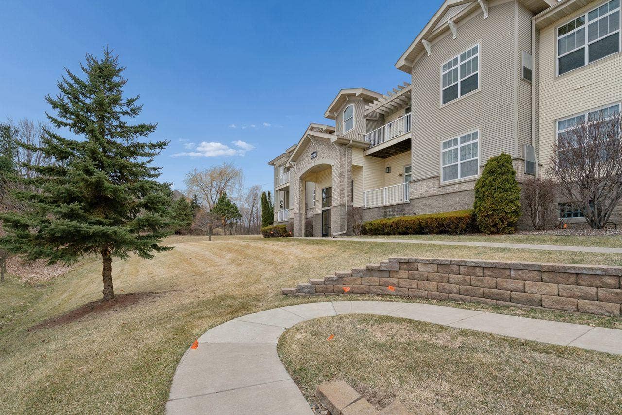1244 County Road D E, #205, Maplewood, MN 55109 Path to front door