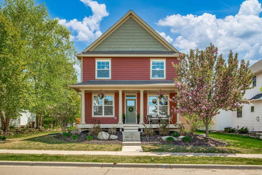 Property photo for 1013 Planters Path, Bayport, MN
