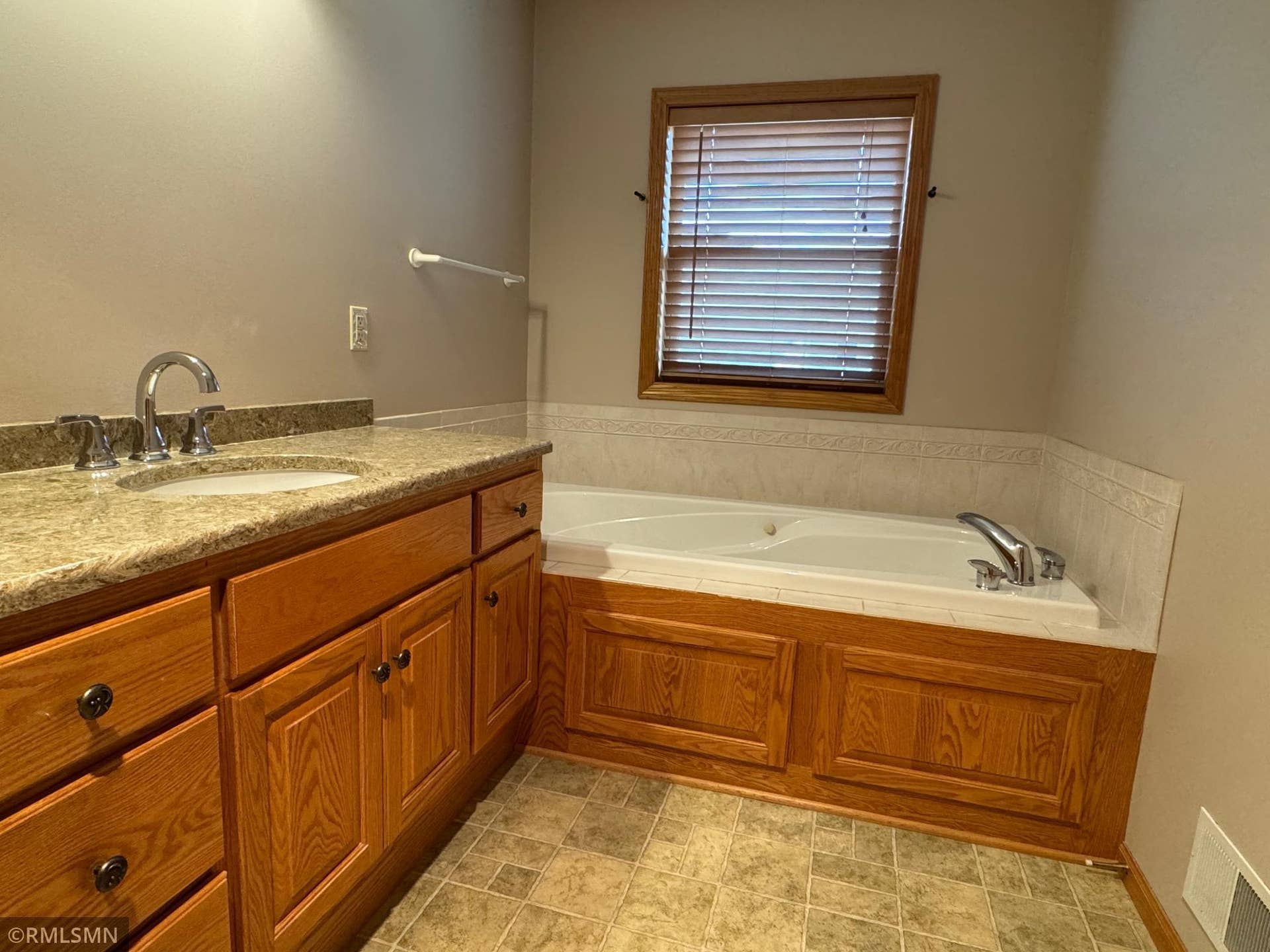12757 Ferrara Avenue N, Hugo, MN 55038 12757 Ferrara Avenue N, Hugo, MN 55038