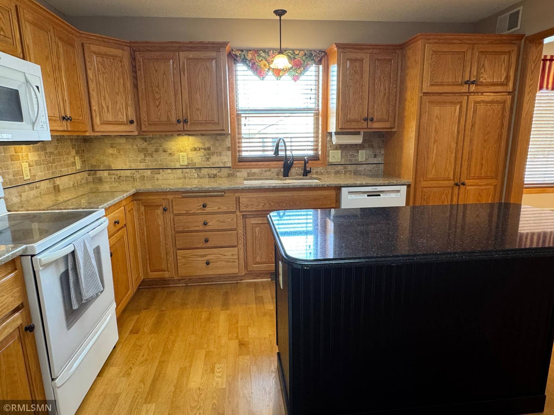 12757 Ferrara Avenue N, Hugo, MN 55038 12757 Ferrara Avenue N, Hugo, MN 55038
