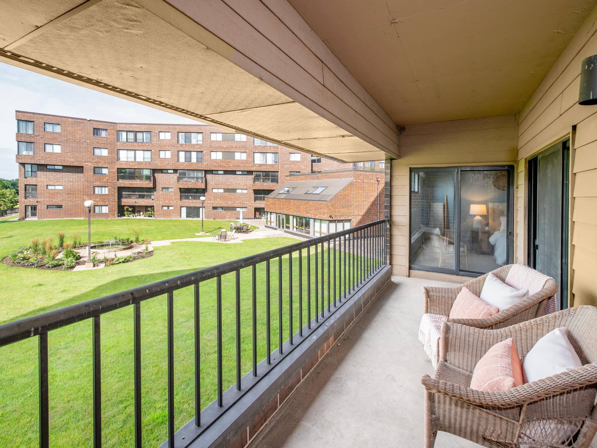 2265 Youngman Avenue, #208E, 94, Saint Paul, MN 55116 DSC_4619.jpg