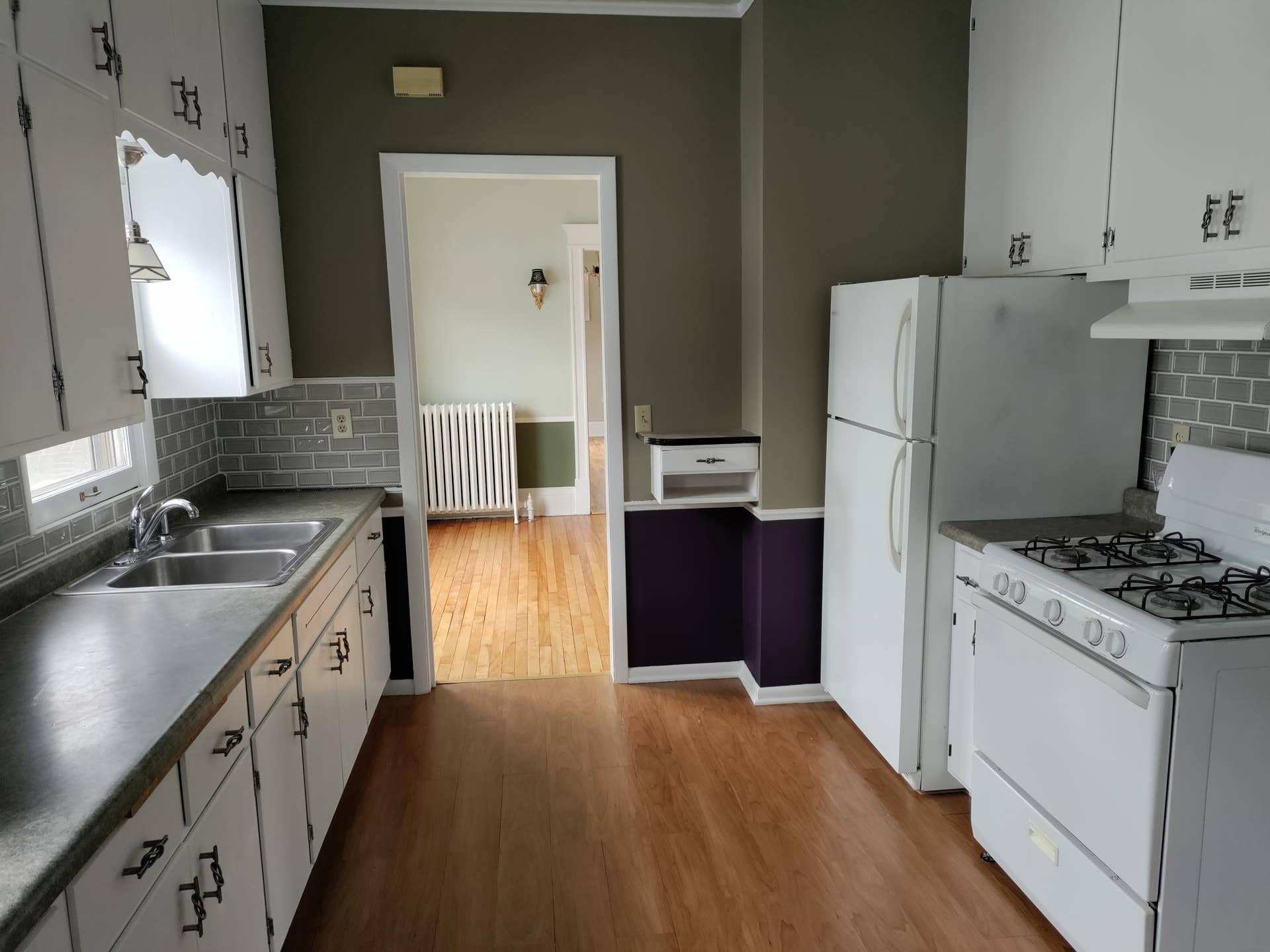 19 W 25th Street, 84, Minneapolis, MN 55404 19 W 25th Upper Kitchen.jpg