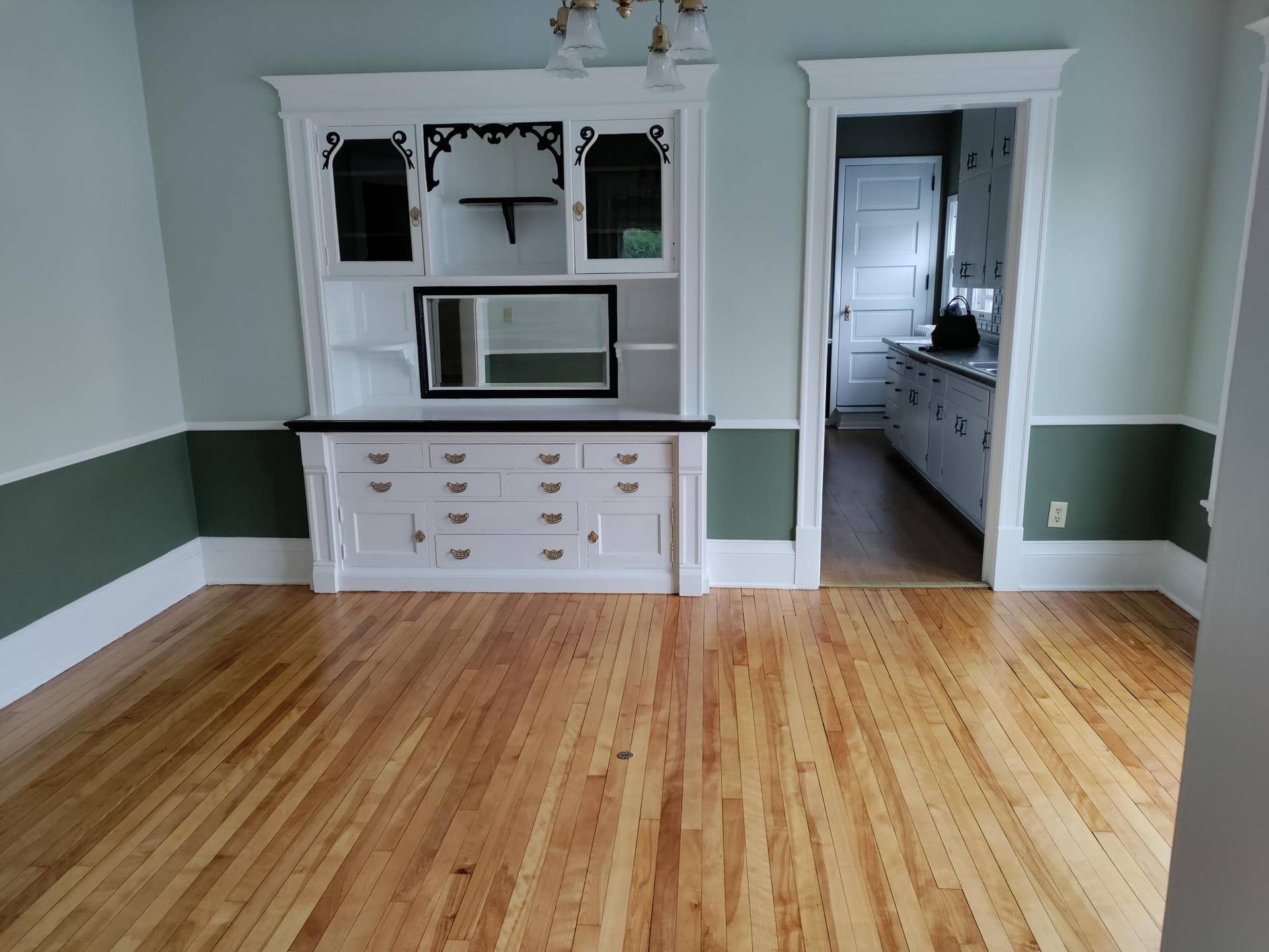 19 W 25th Street, 84, Minneapolis, MN 55404 19 W 25th St. Dining Room.jpg