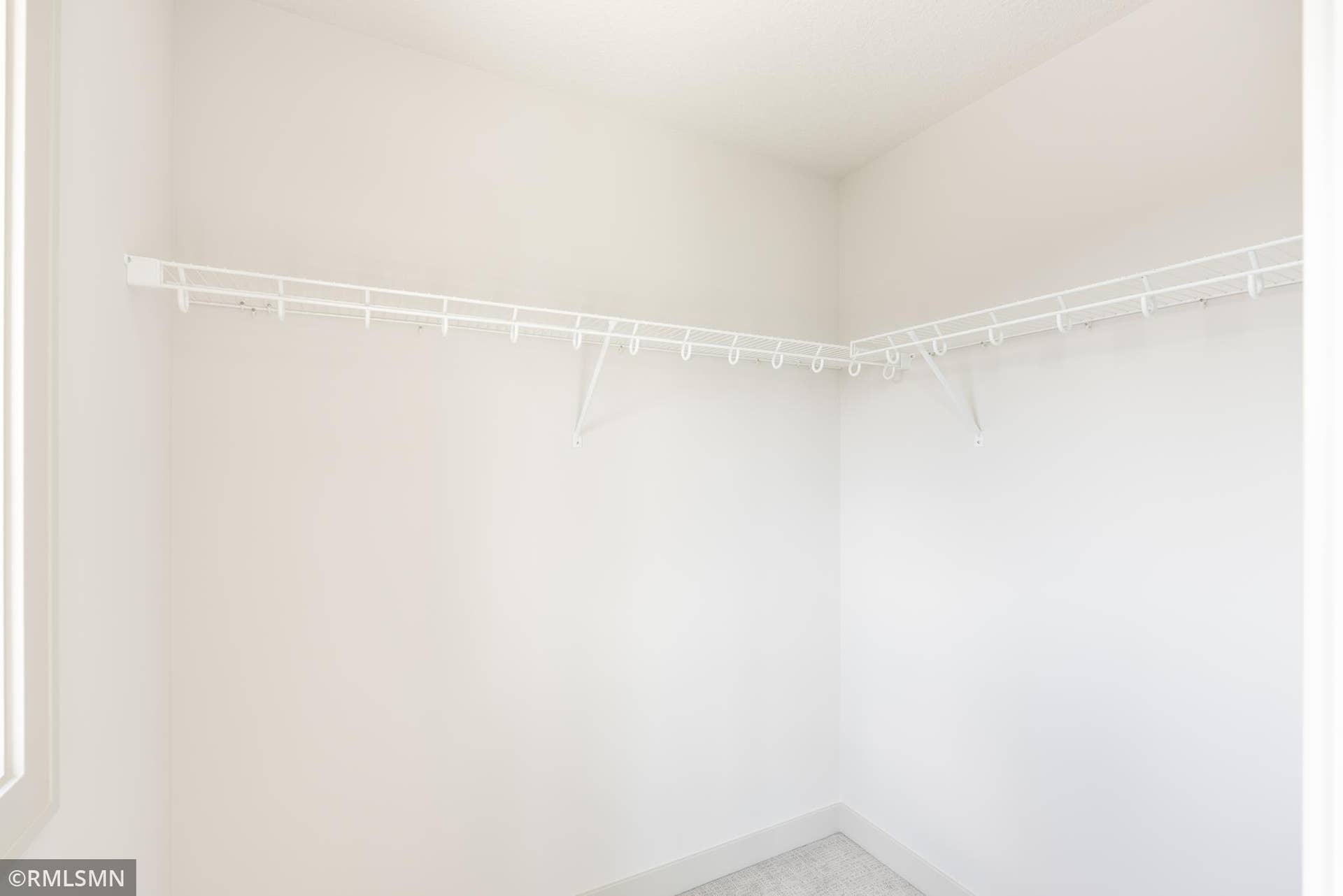 5058 Airlake Draw, Woodbury, MN 55129 DSC02747-Edit.jpg