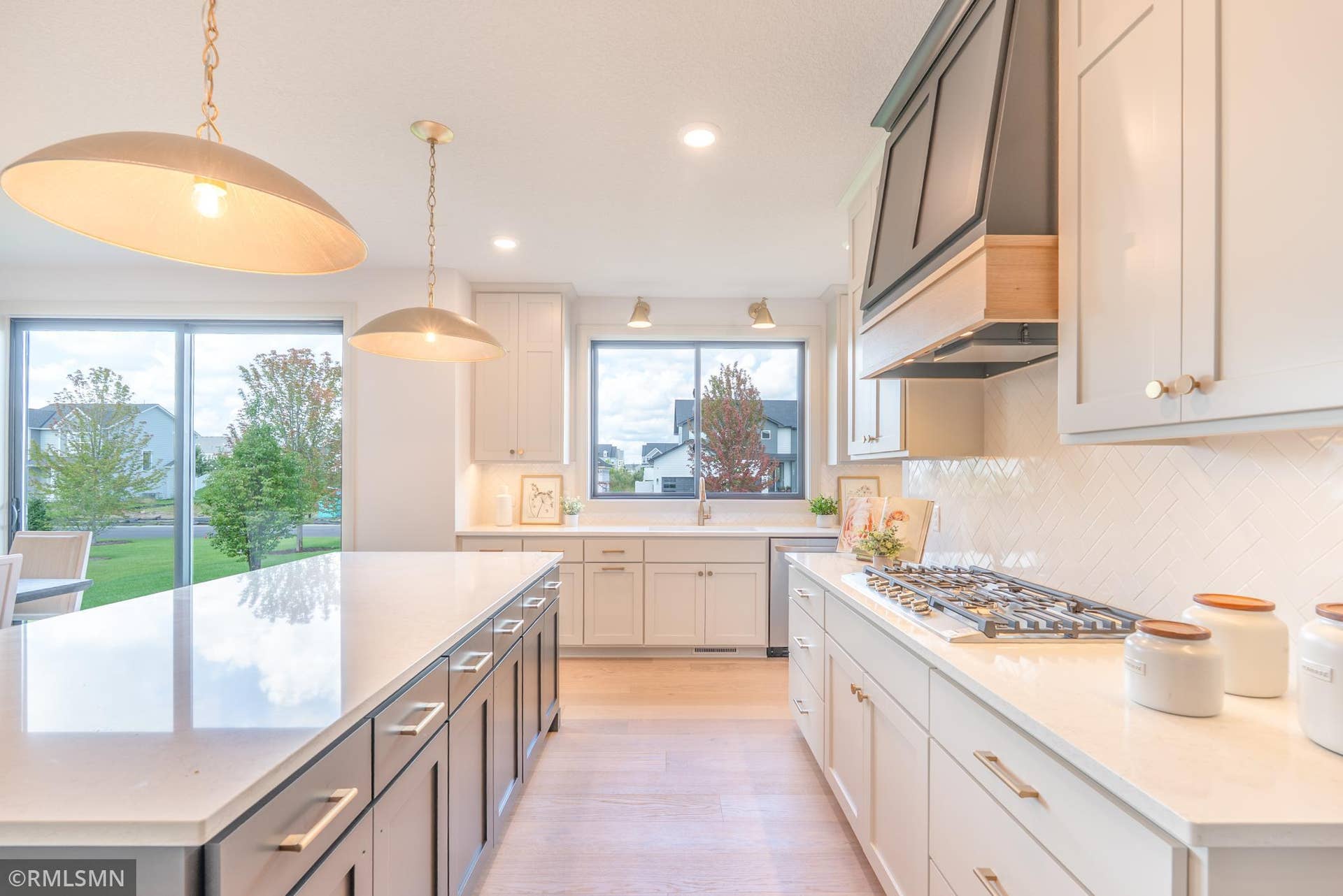 5058 Airlake Draw, Woodbury, MN 55129 DSC02592-Edit.jpg