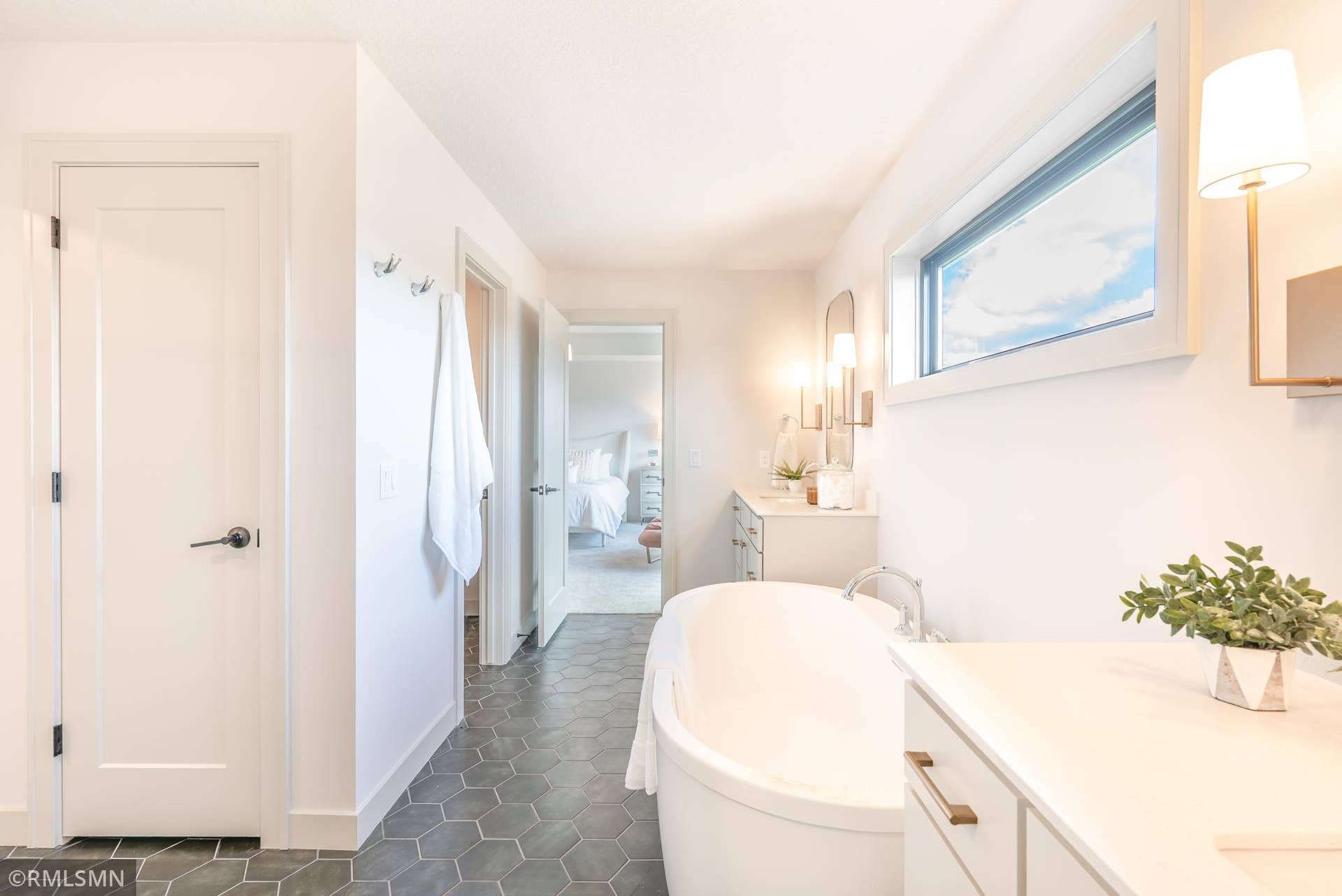 5058 Airlake Draw, Woodbury, MN 55129 DSC02697-Edit.jpg