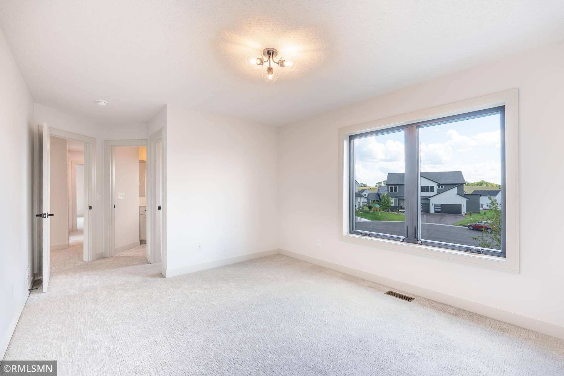 5058 Airlake Draw, Woodbury, MN 55129 DSC02717-Edit.jpg