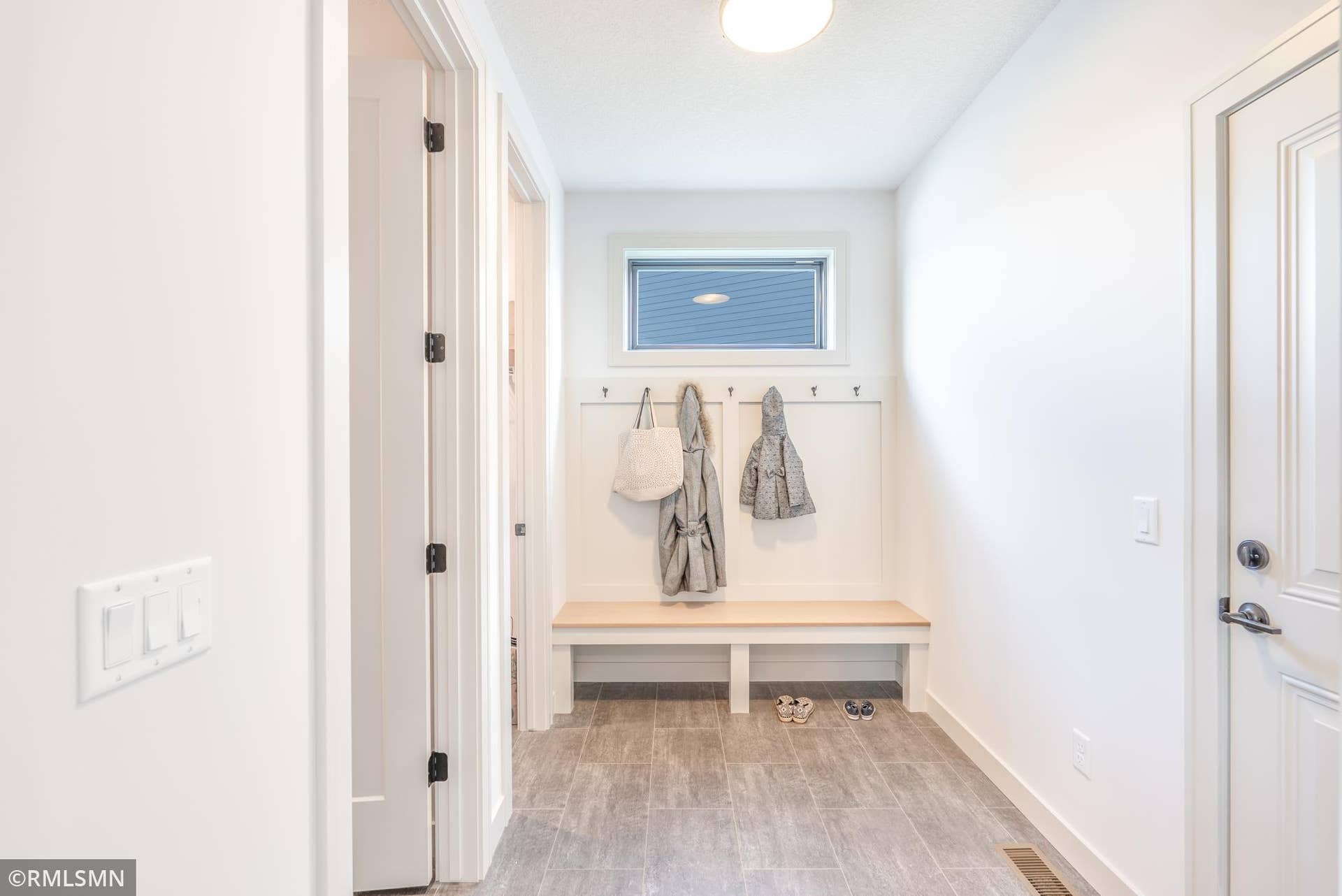 5058 Airlake Draw, Woodbury, MN 55129 DSC02597-Edit.jpg