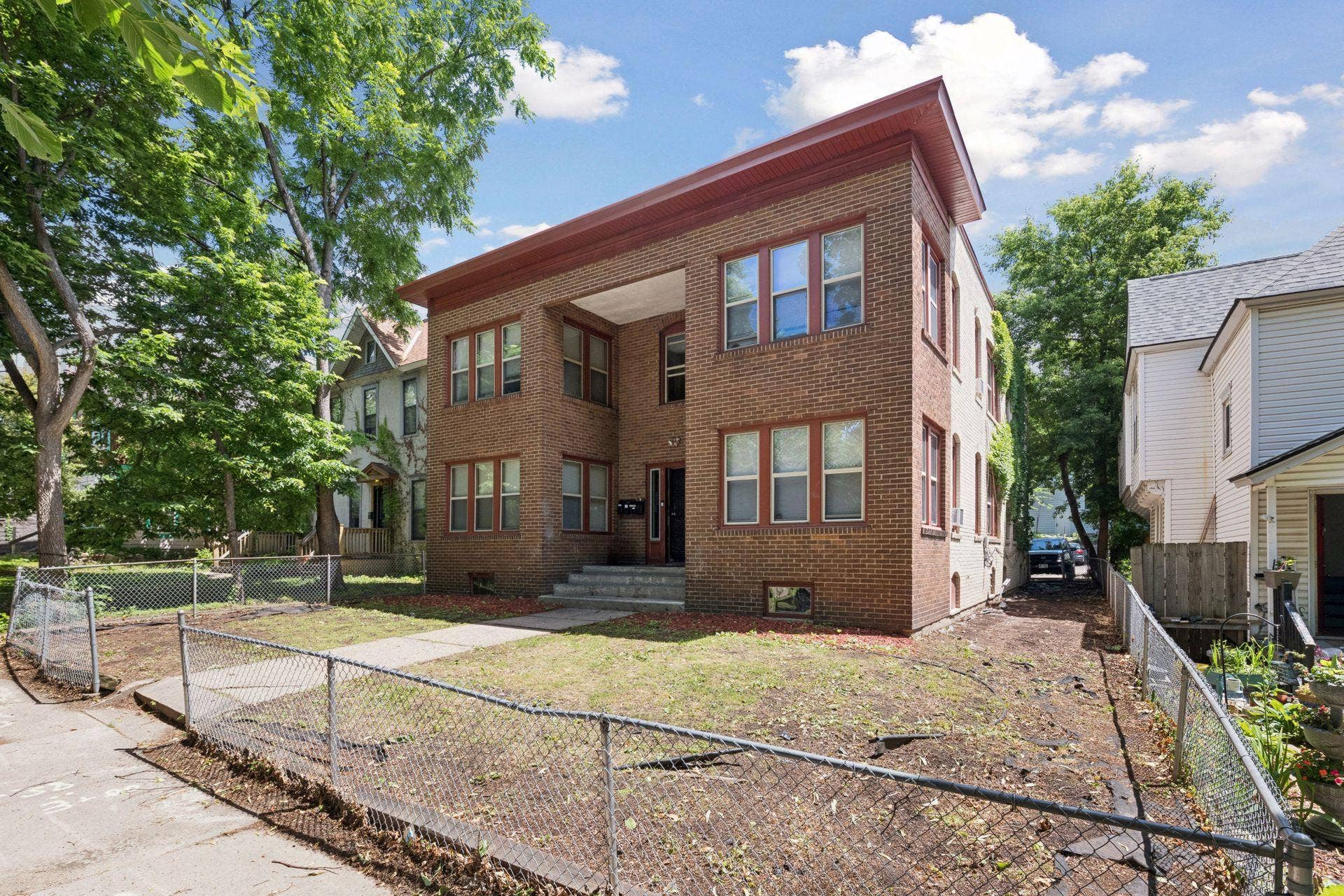 2621 2nd Avenue S, 84, Minneapolis, MN 55408 Photo-004 (1).jpg