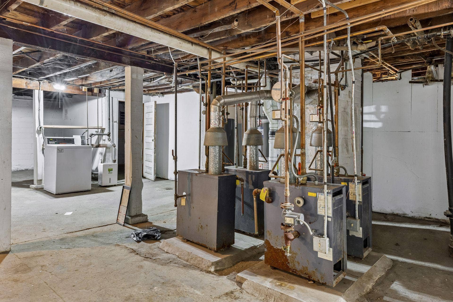 2621 2nd Avenue S, 84, Minneapolis, MN 55408 Separate Boiler Units