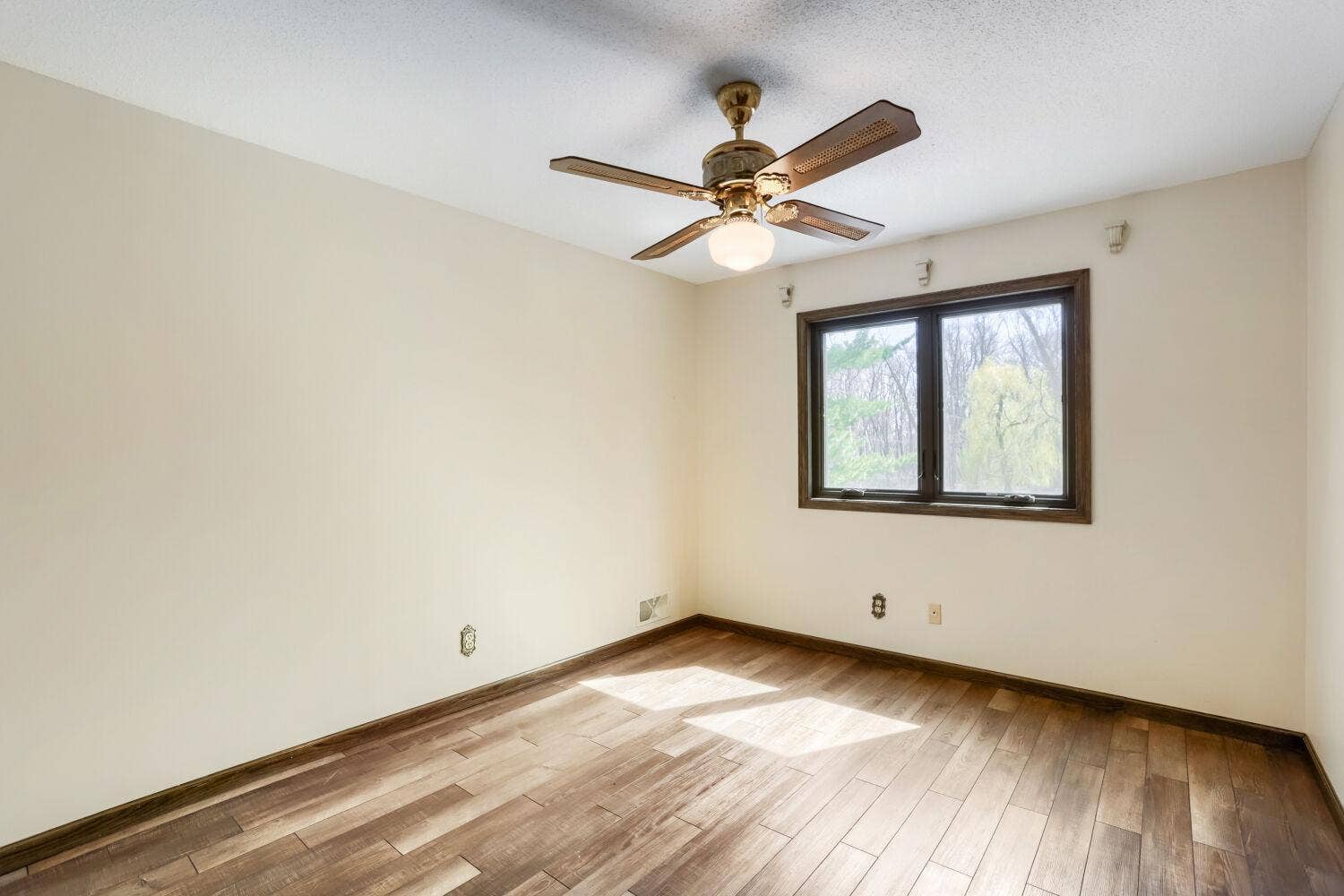 5696 170th Street N, Hugo, MN 55038 5696 170th St N - Web Quality - 027 - 21 Bedroom.jpg