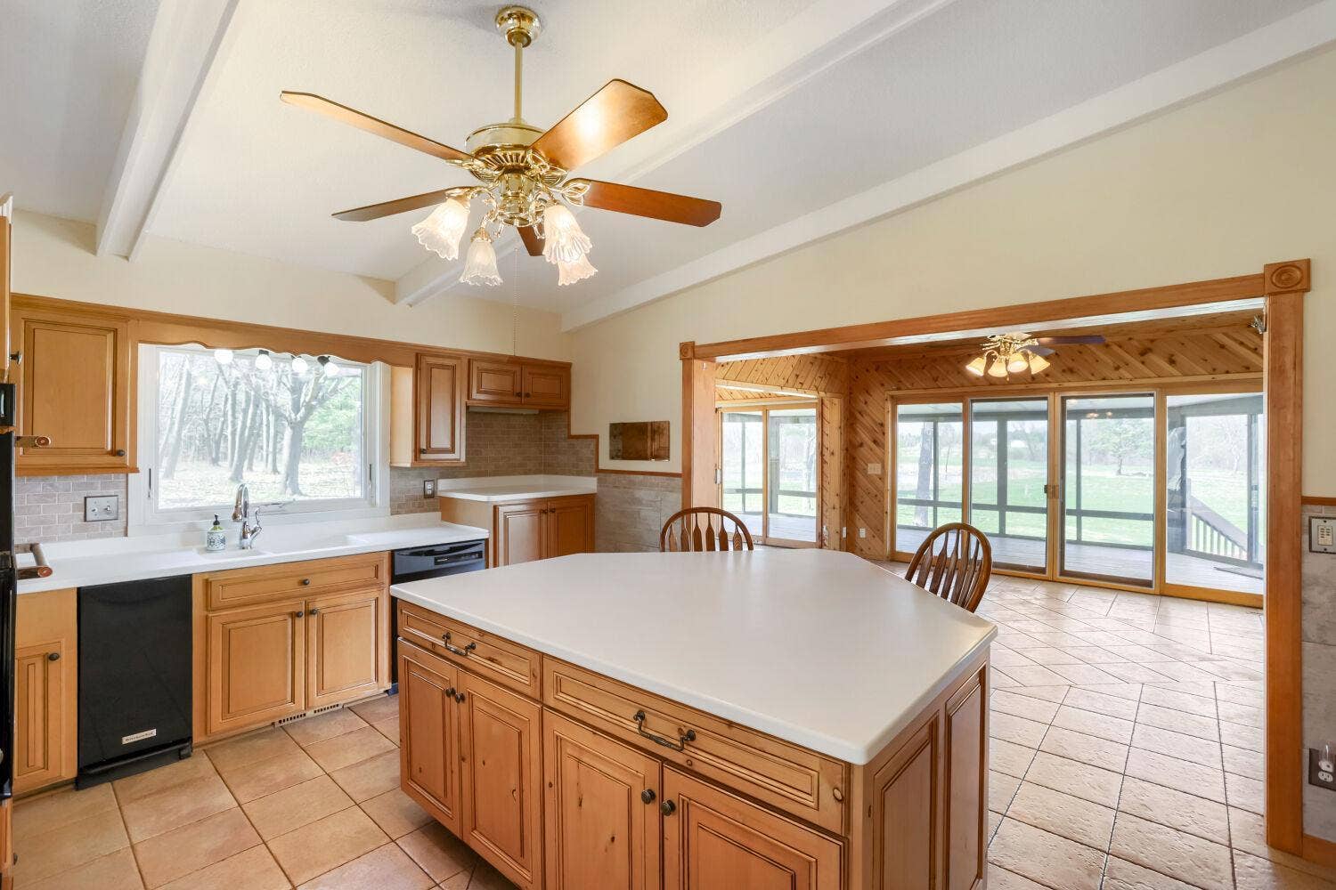 5696 170th Street N, Hugo, MN 55038 5696 170th St N - Web Quality - 011 - 05 Kitchen.jpg