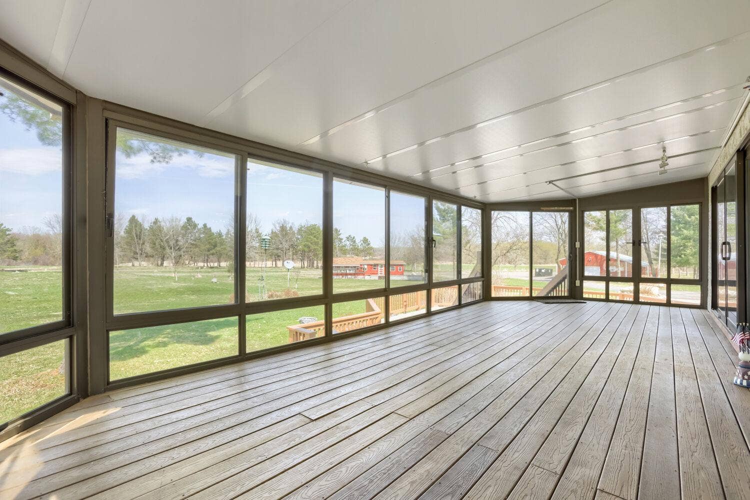 5696 170th Street N, Hugo, MN 55038 5696 170th St N - Web Quality - 021 - 15 Sunroom.jpg