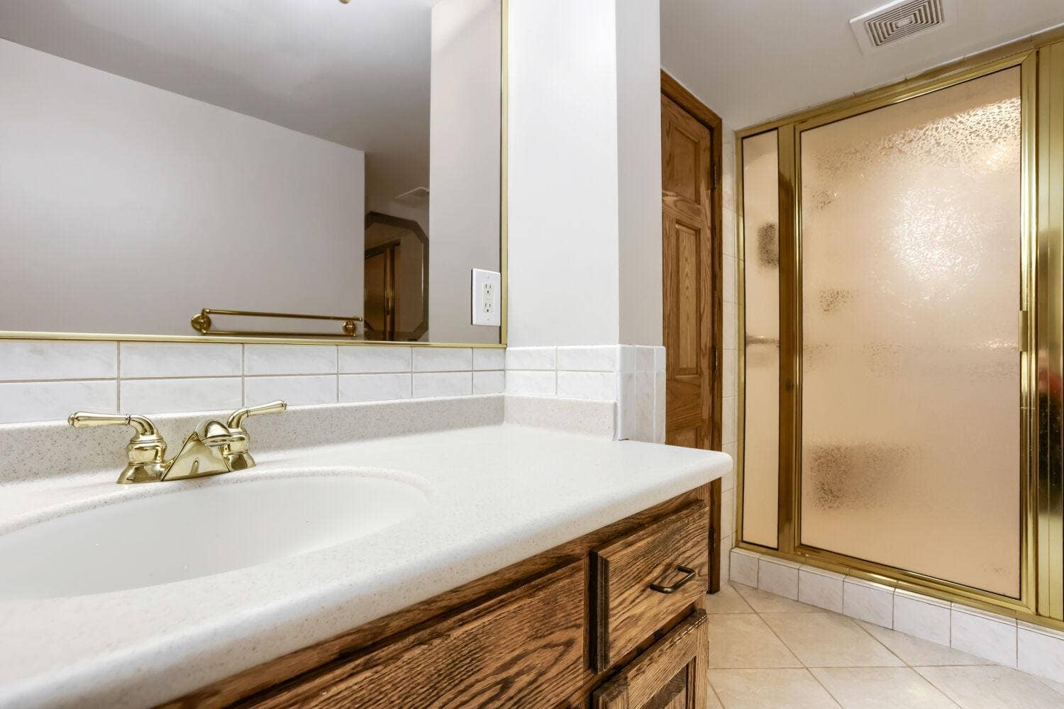 5696 170th Street N, Hugo, MN 55038 5696 170th St N - Web Quality - 029 - 23 Bathroom.jpg
