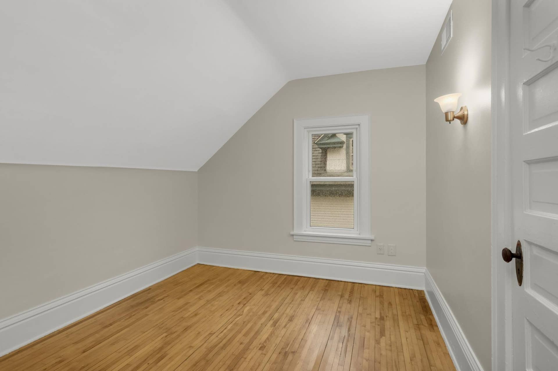 3723 1st Avenue S, 40, Minneapolis, MN 55409 Image-27 - Copy.jpg