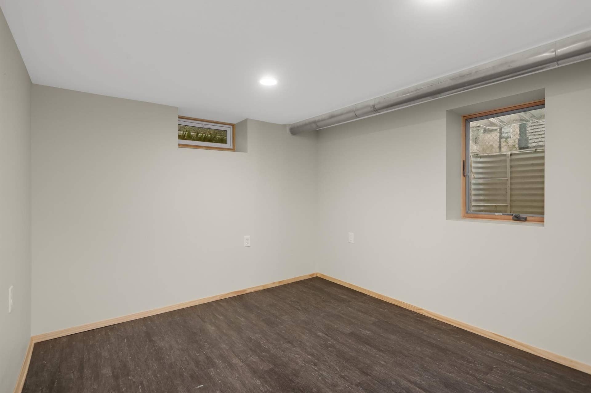 3723 1st Avenue S, 40, Minneapolis, MN 55409 Lower level bedroom