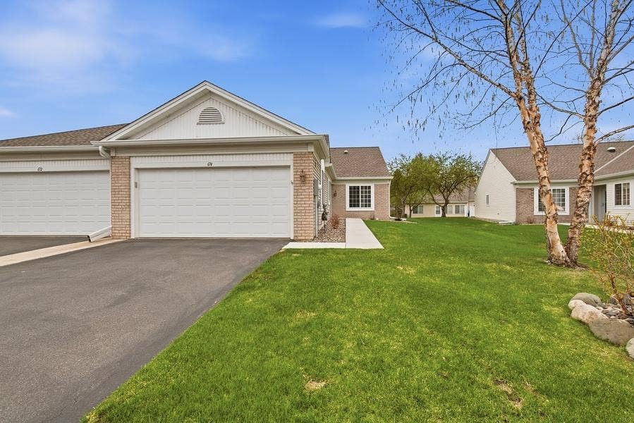 674 Lake View Drive, Woodbury, MN 55129 674 Lake View Dr Woodbury