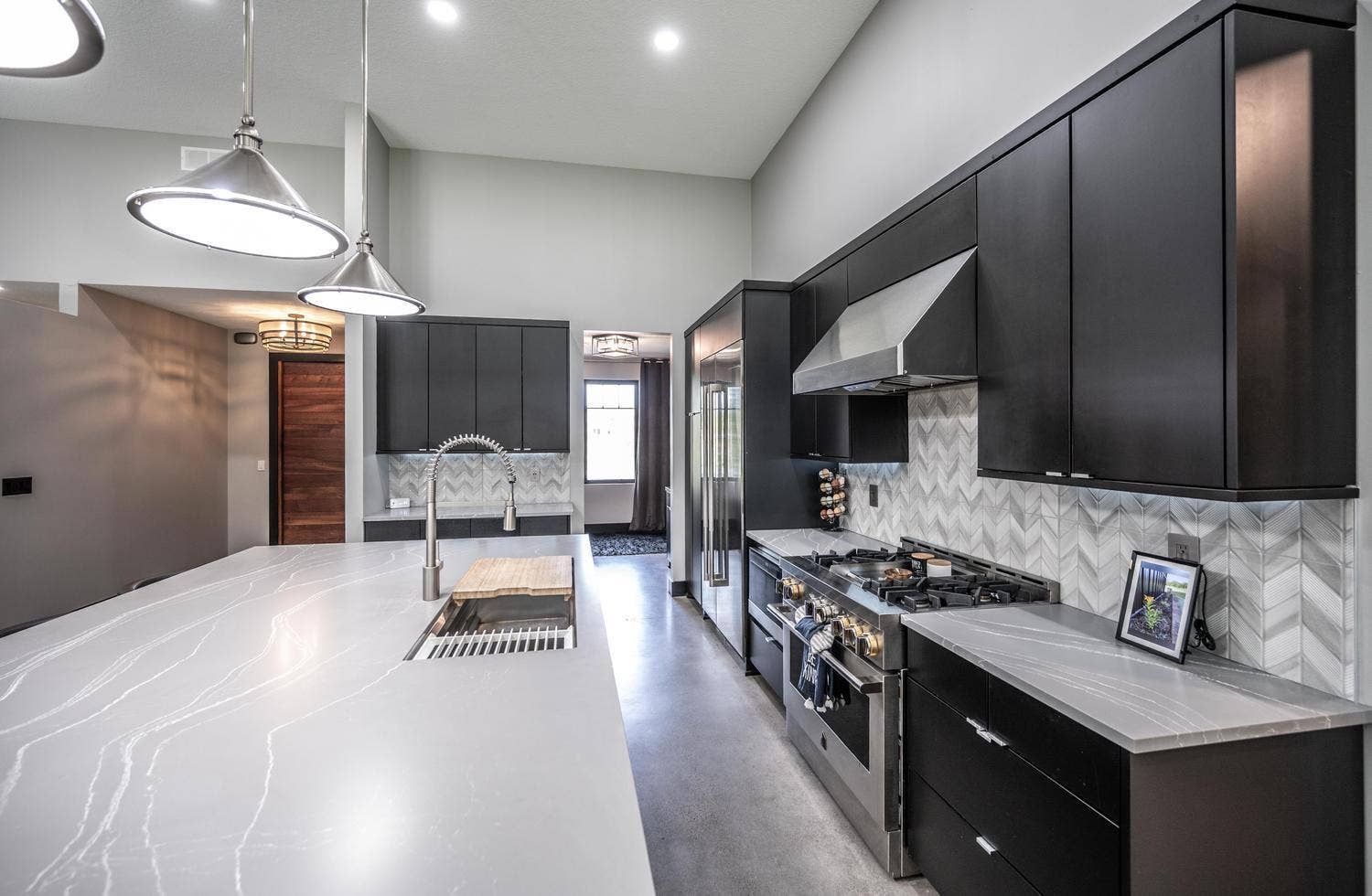 047-141-Kitchen-1500x980.jpg
