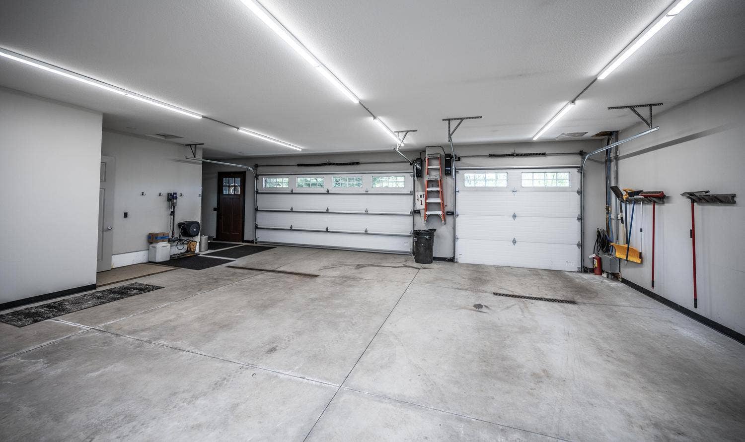 077-140-Garage-1500x891.jpg