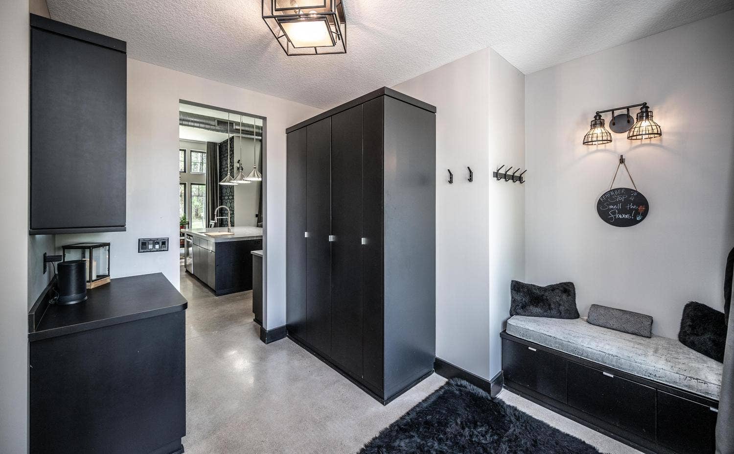 053-115-Mudroom-1500x928.jpg