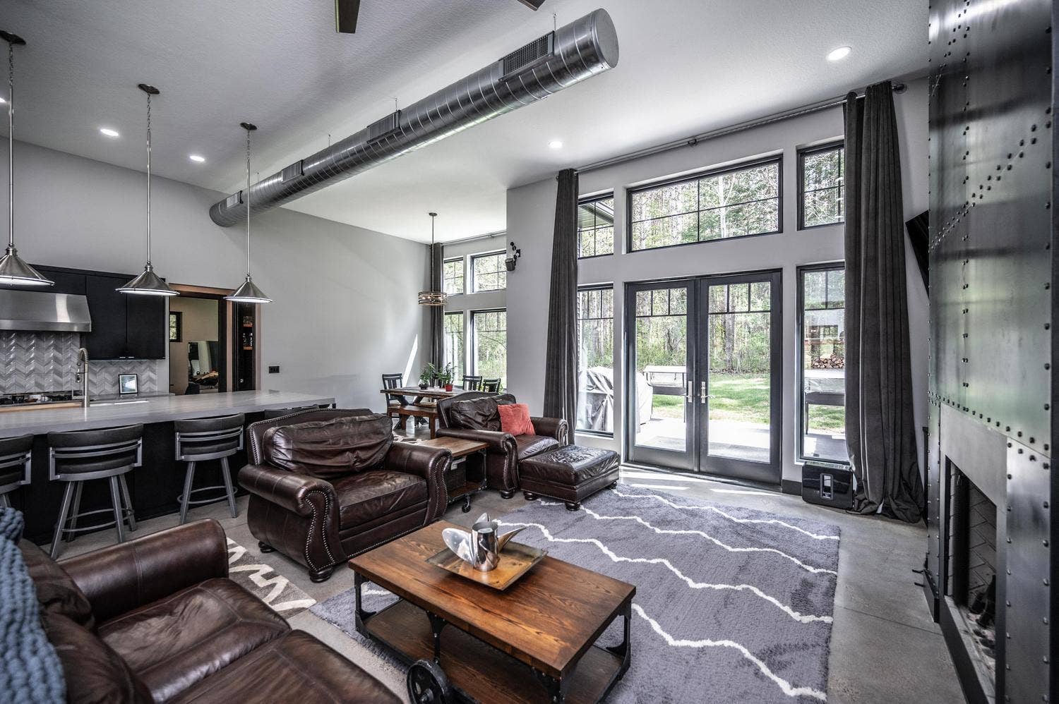 045-121-Living Room-1500x999.jpg