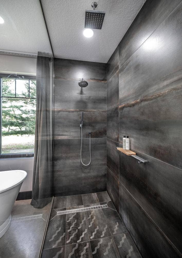 067-102-Primary Bath-708x1000.jpg