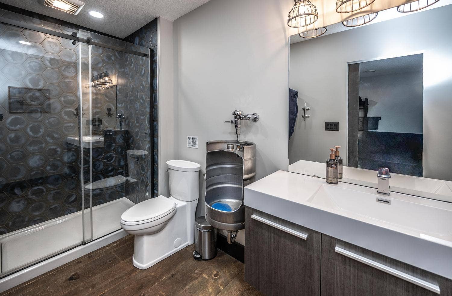 085-168-Bathroom-1500x983.jpg