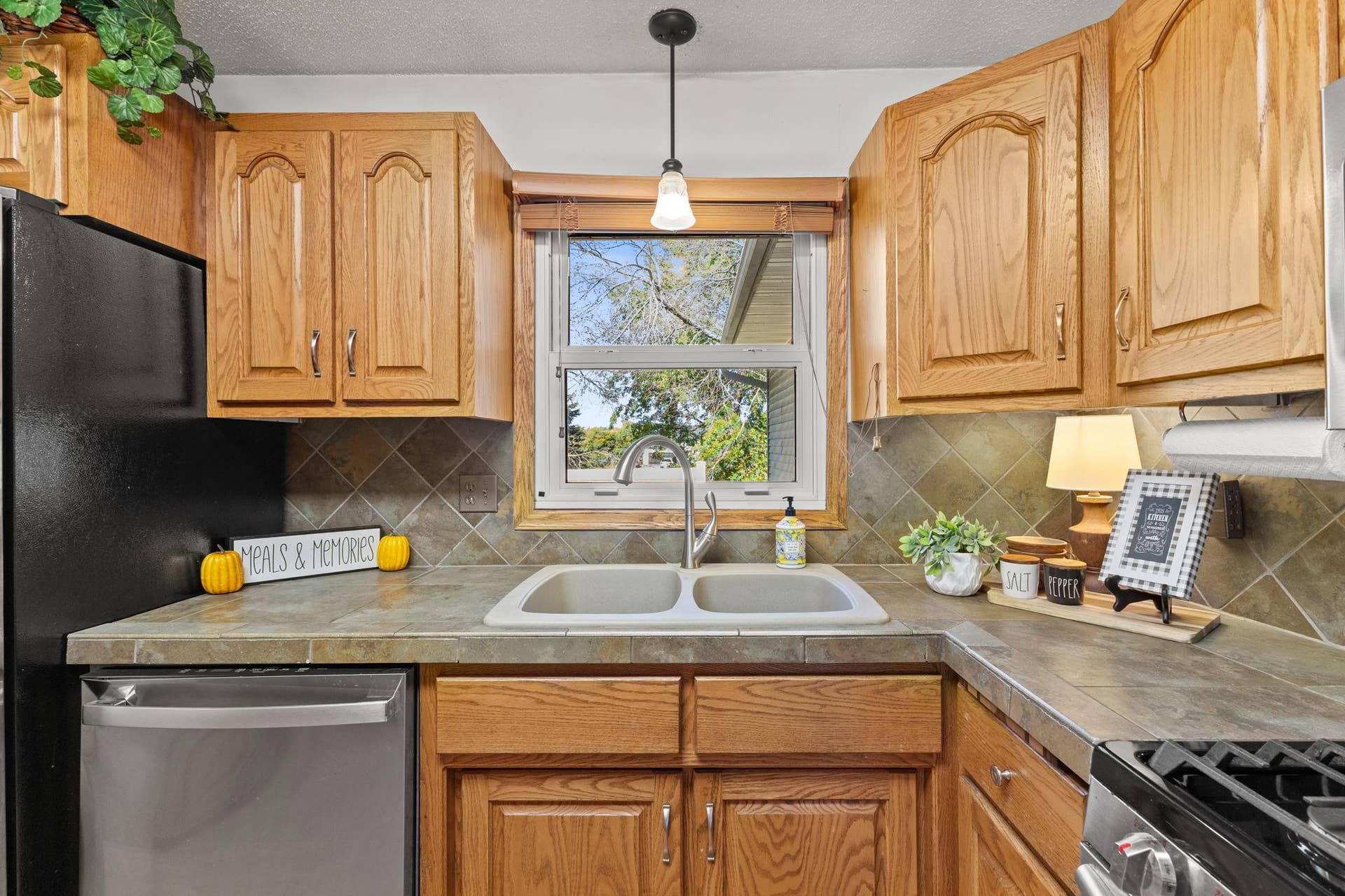 61 212th Lane NW, Cedar, MN 55011 61 212th Lane NW, Cedar, MN 55011