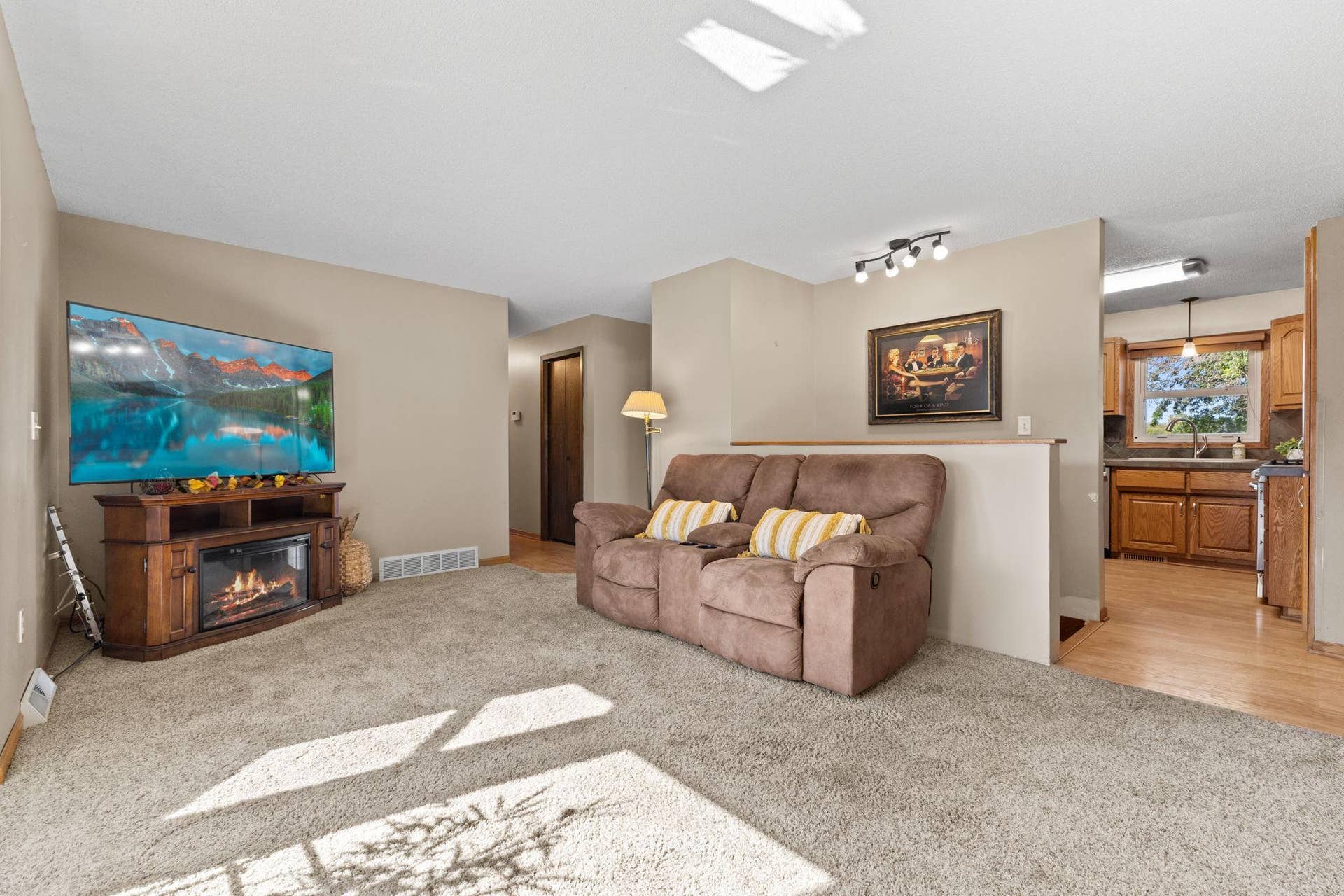 61 212th Lane NW, Cedar, MN 55011 Vivid Spaces_61 212th Ln NW_015.jpg