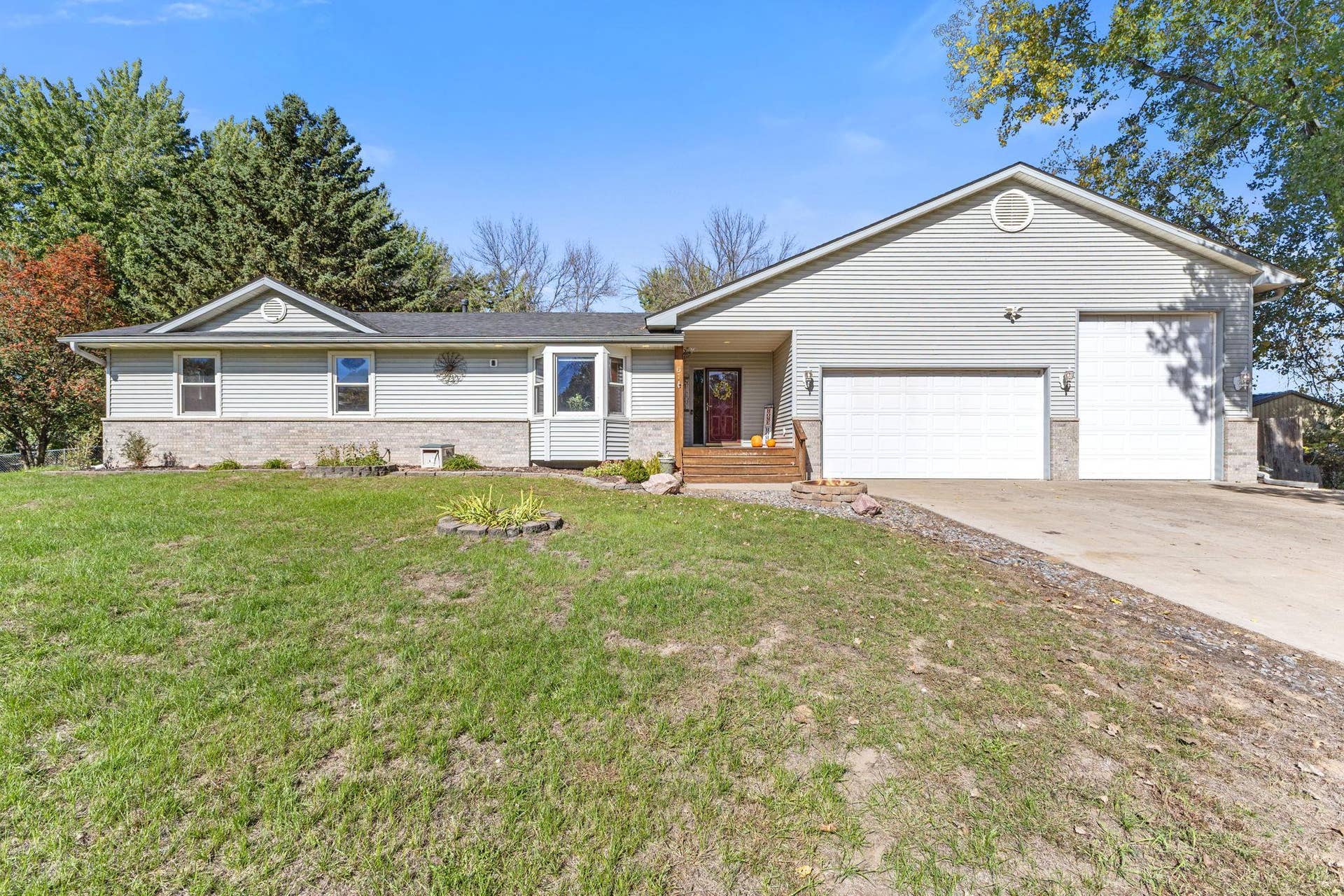 61 212th Lane NW, Cedar, MN 55011 Vivid Spaces_61 212th Ln NW_001.jpg