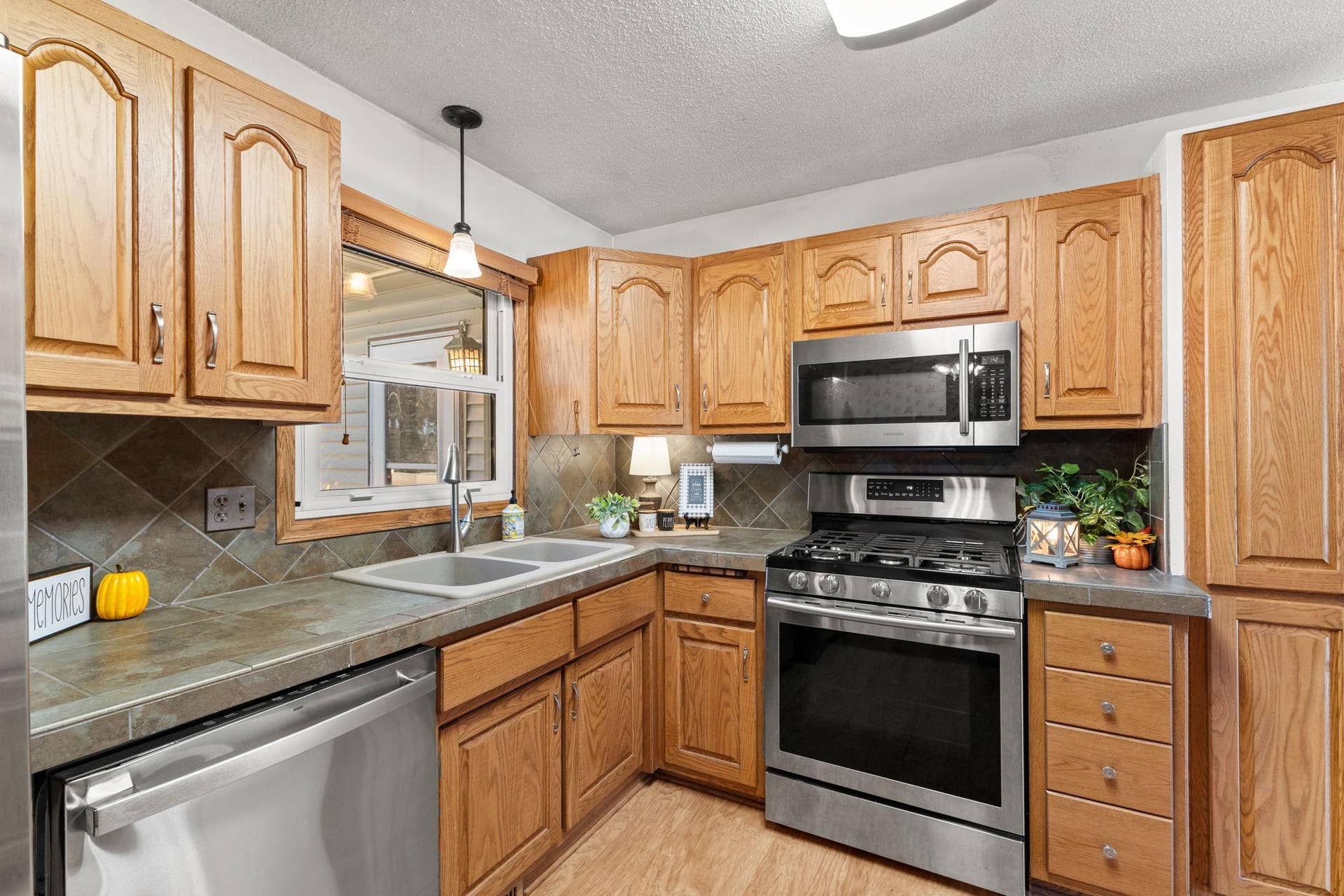 61 212th Lane NW, Cedar, MN 55011 61 212th Lane NW, Cedar, MN 55011