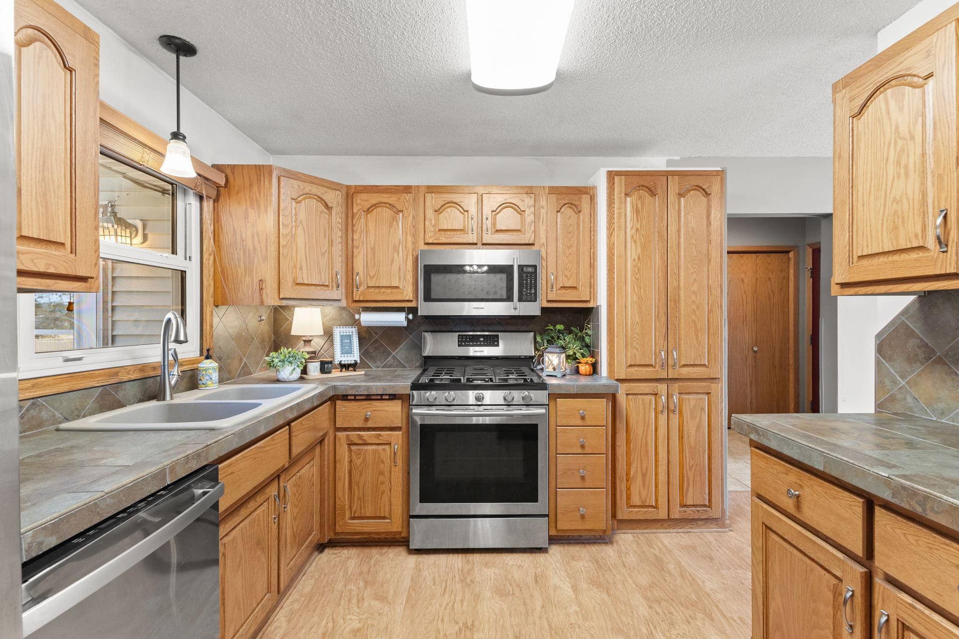 61 212th Lane NW, Cedar, MN 55011 61 212th Lane NW, Cedar, MN 55011