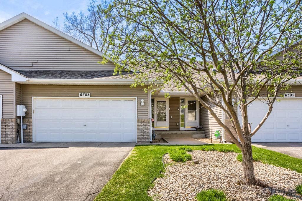 6303 Cavell Court, Brooklyn Park, MN 55428 6303 Cavell Court - MLS Sized - 002 - 02 Exterior Front.jpg