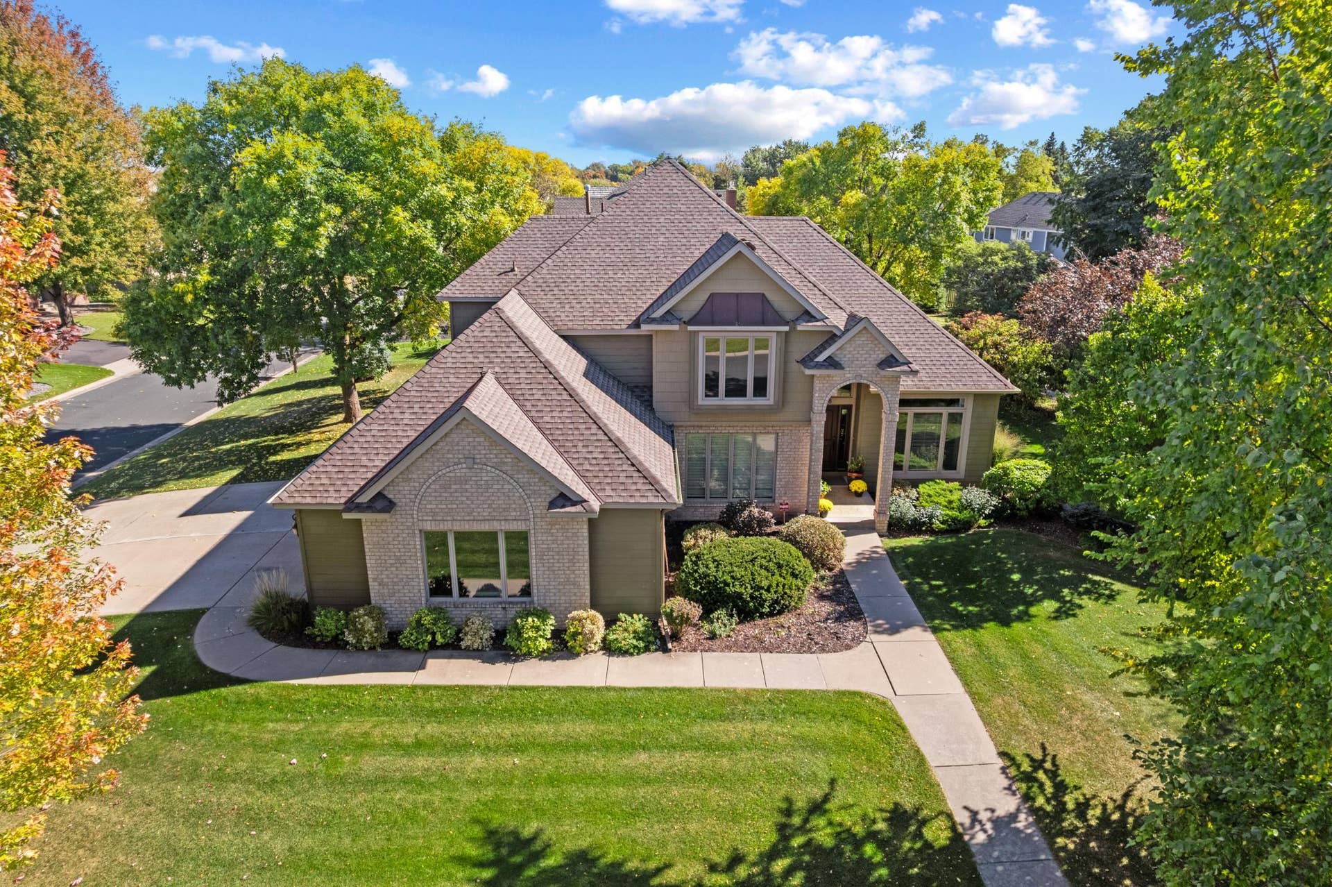 8048 Ranchview Lane N, Maple Grove, MN 55311 Introducing 8048 Ranchview Lane N! This distinctive home located in the desirable Crosswinds neighborhood in Maple Grove is a perfect blend of architectural character paired with an ideal location.