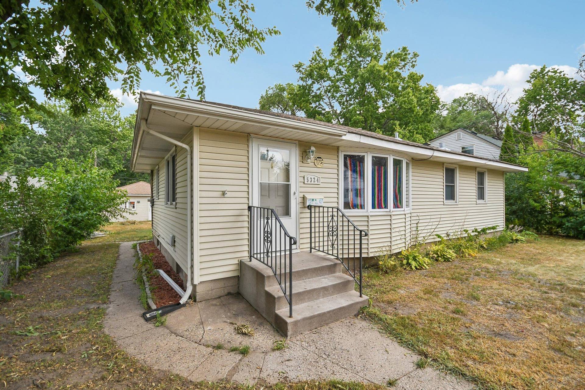 3-web-or-mls-Emerson Ave-S2907-003.jpg
