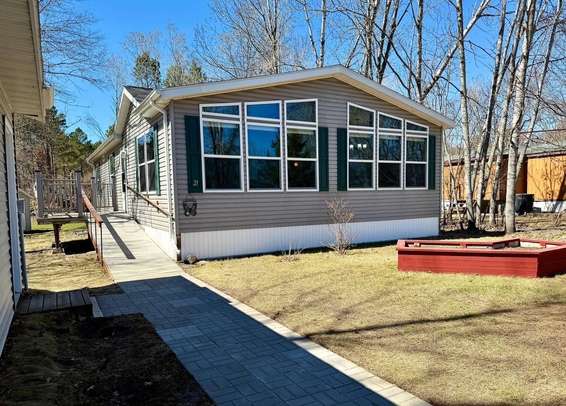 1707 Crosby Court SE, #21, Bemidji, MN 56601 Front of Home.jpeg