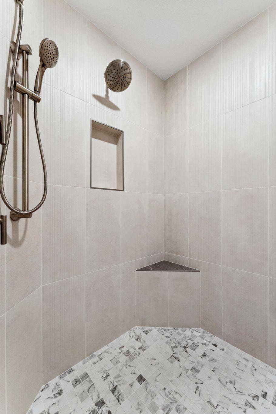 3644 Knightsbridge Lane, Lake Elmo, MN 55042 Primary Bathroom