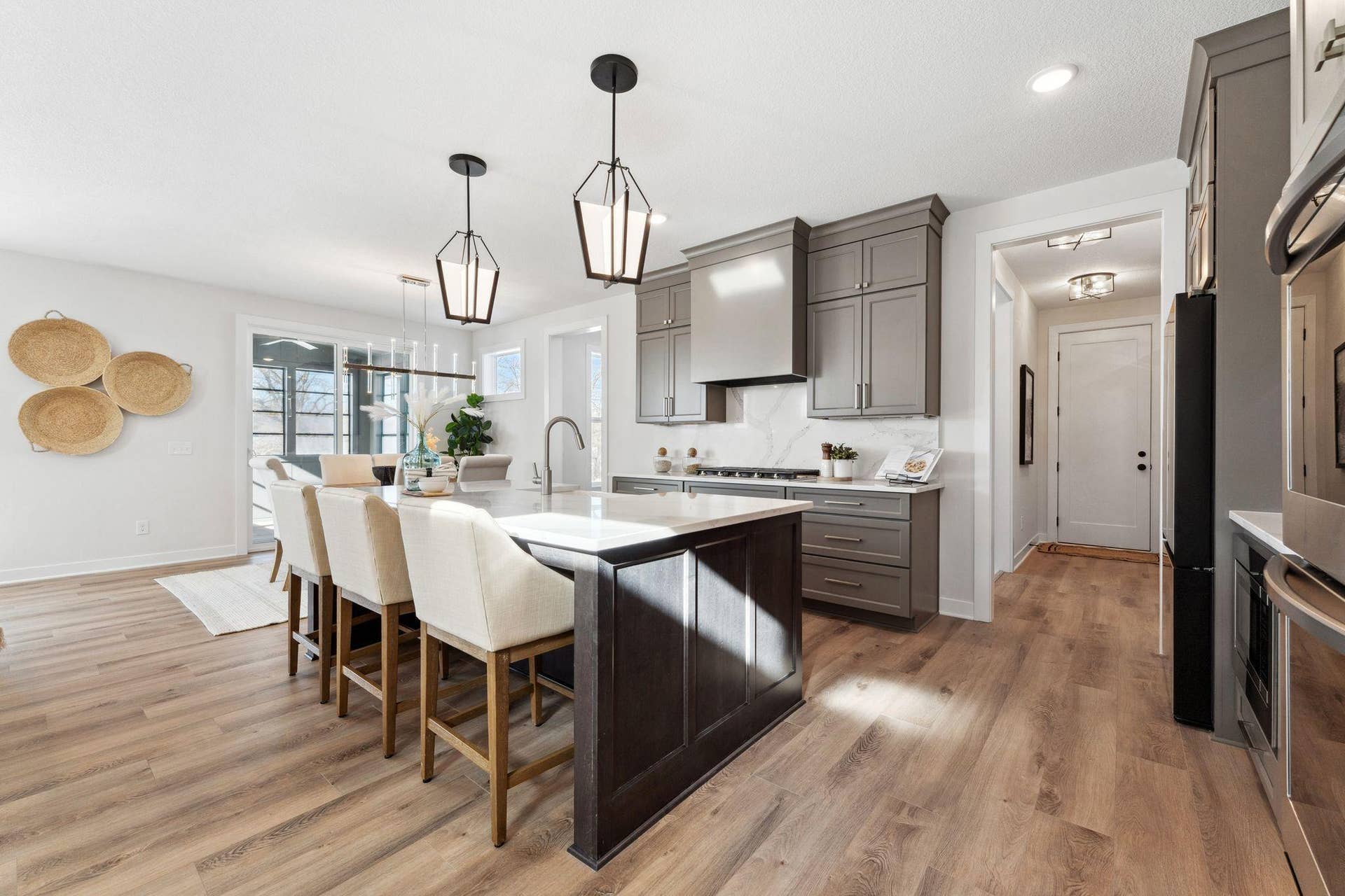 3644 Knightsbridge Lane, Lake Elmo, MN 55042 Chef's Elite Kitchen