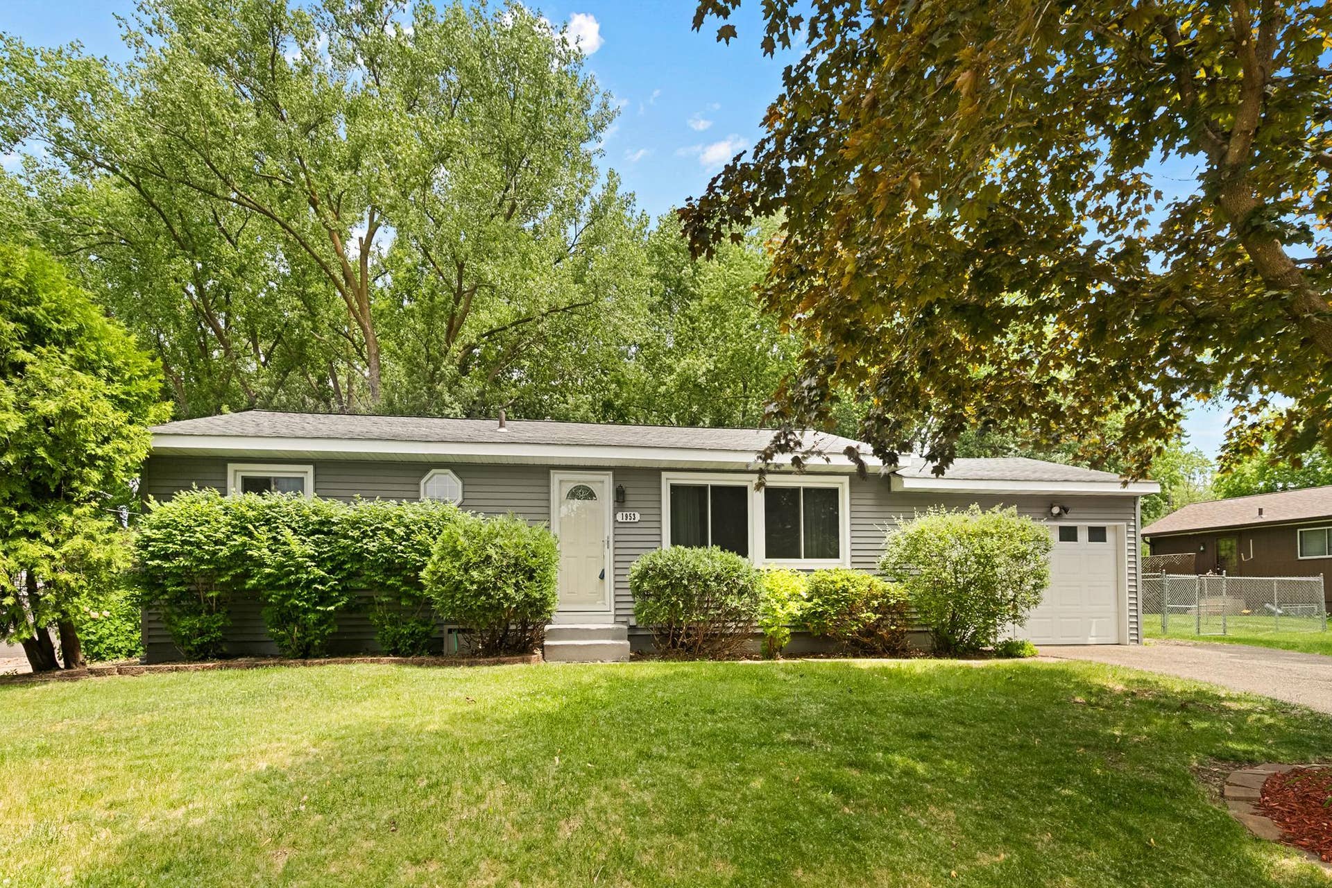 1953 Lakeaires Boulevard, White Bear Lake, MN 55110 1953 Lakeaires Boulevard, White Bear Lake, MN 55110