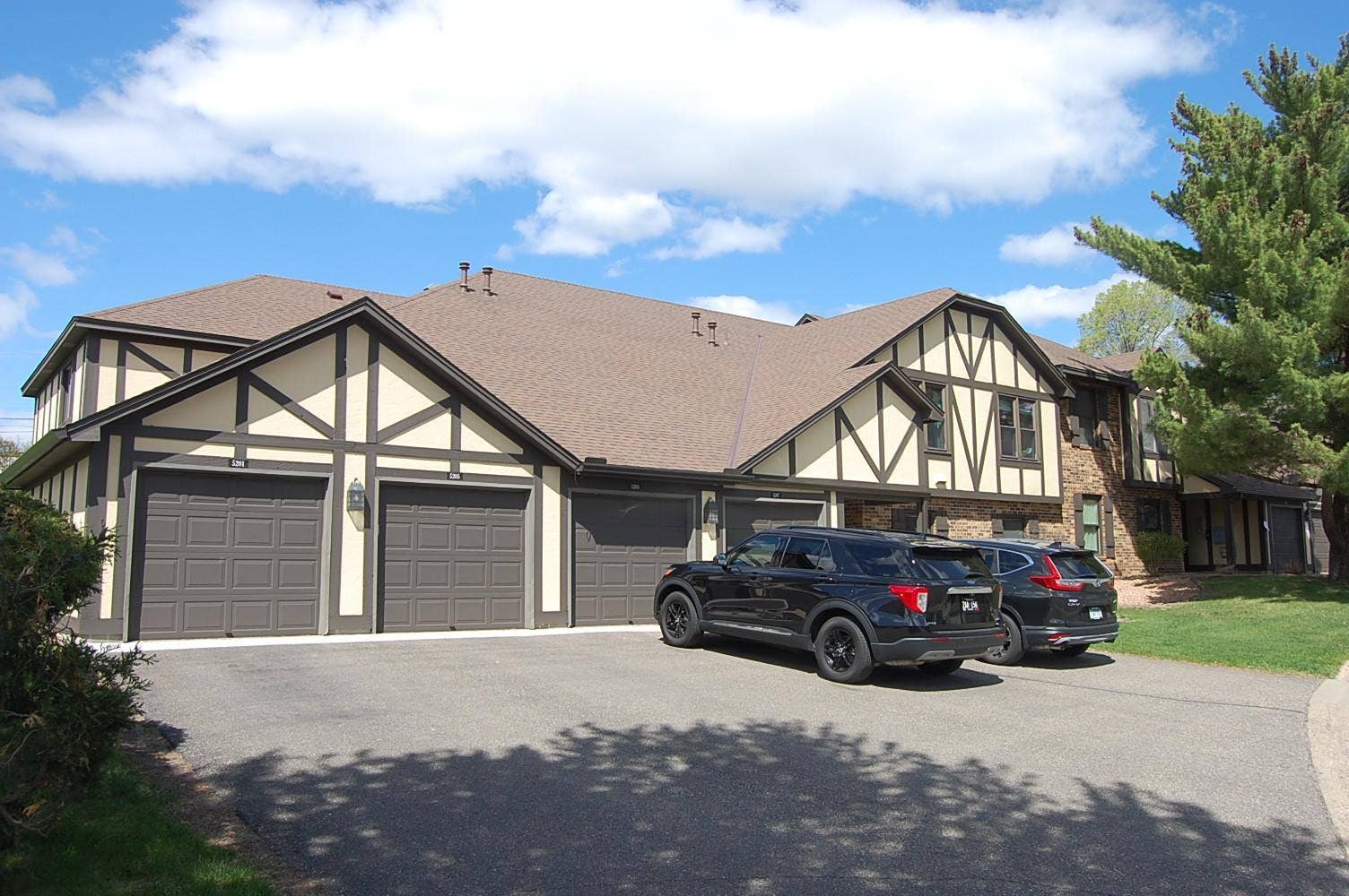 5201 Balmoral Lane, Bloomington, MN 55437 5201 Balmoral Lane, Bloomington, MN 55437