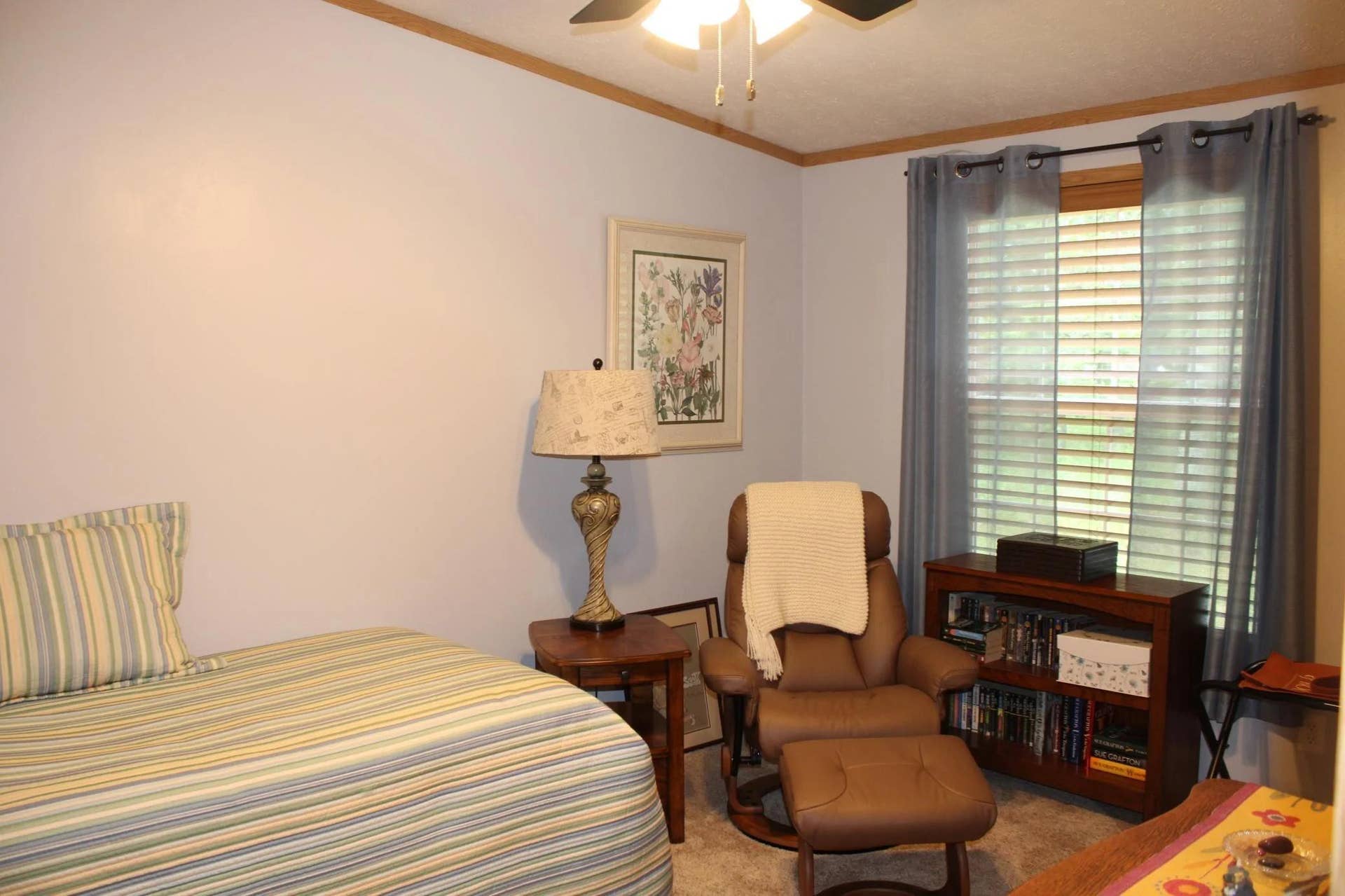 1707 Crosby Court SE, #4, Bemidji, MN 56601 Bedroom 2.jpg