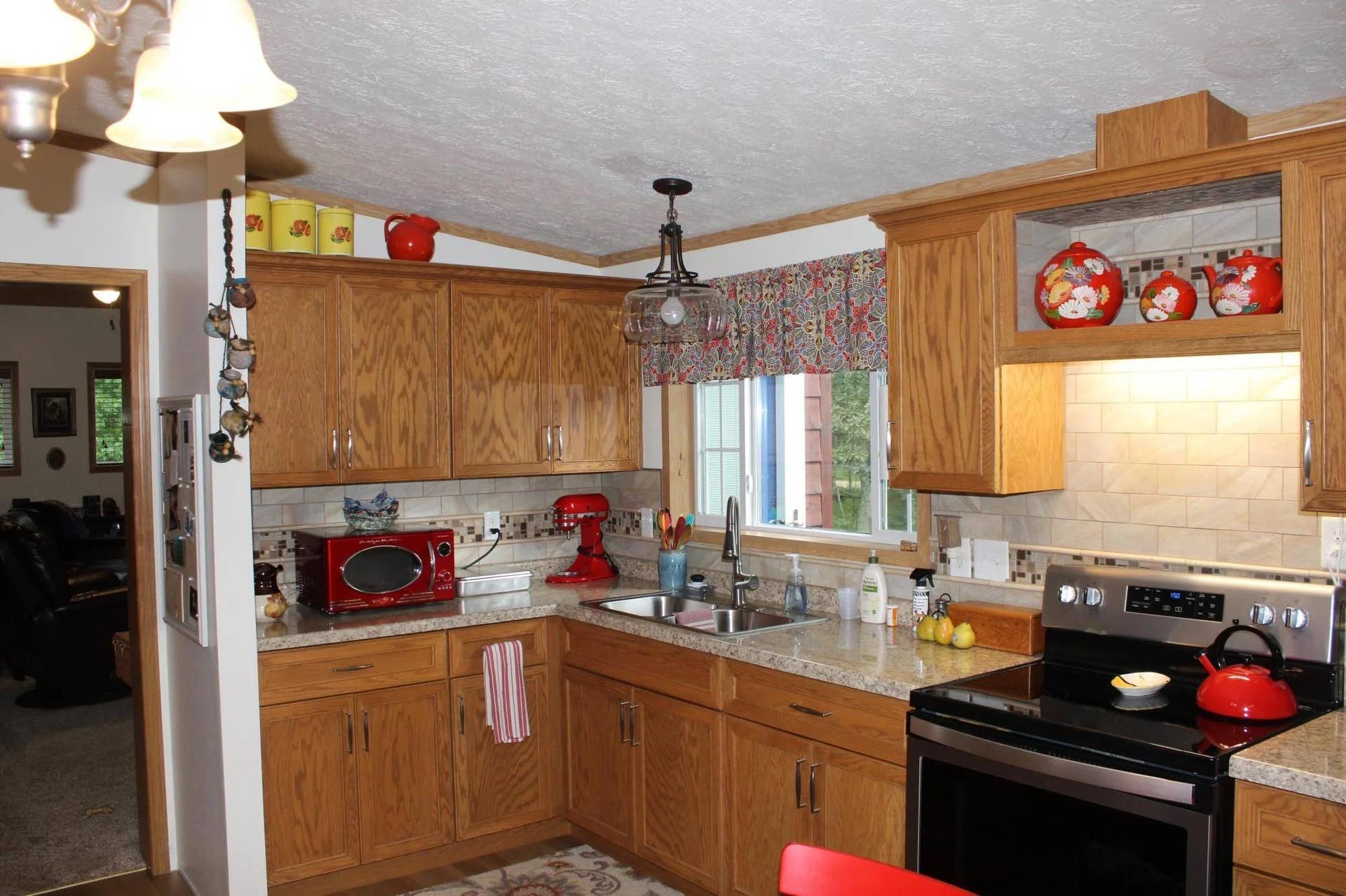 1707 Crosby Court SE, #4, Bemidji, MN 56601 Kitchen.jpg