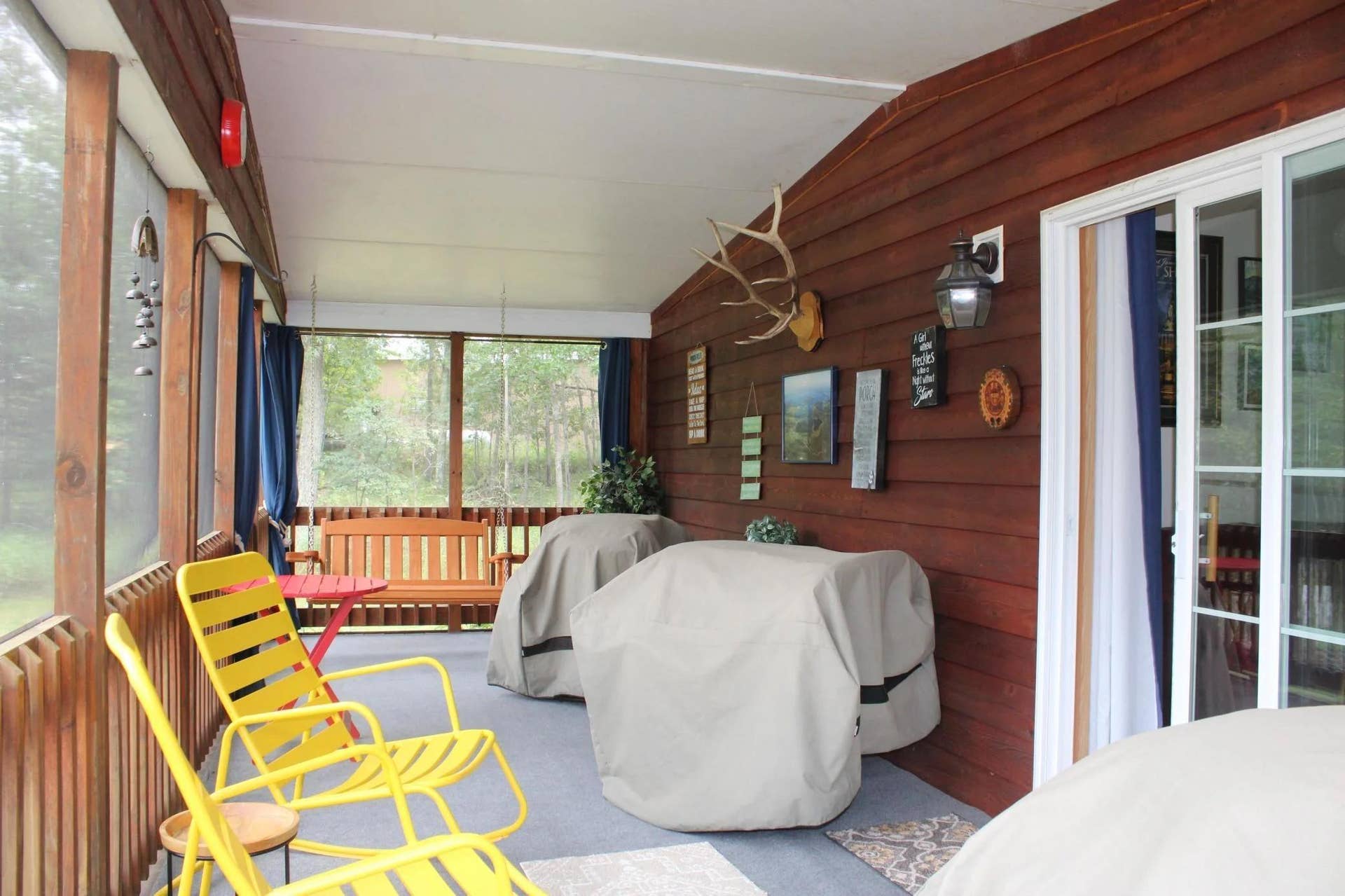 1707 Crosby Court SE, #4, Bemidji, MN 56601 Porch.jpg