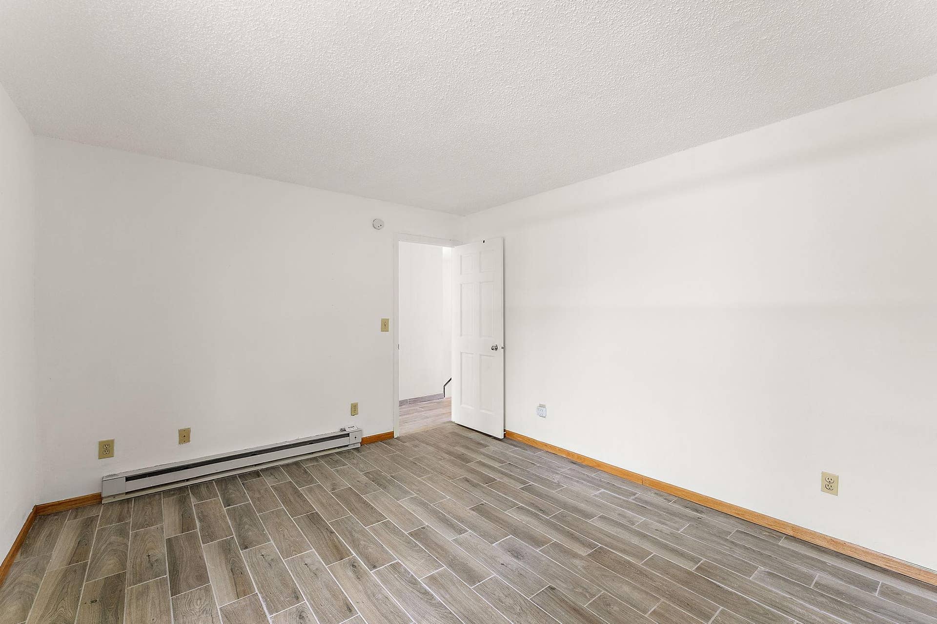 1501 American Boulevard E, #204, Bloomington, MN 55425 20-web-or-mls-UAV Vision Media (17).jpg