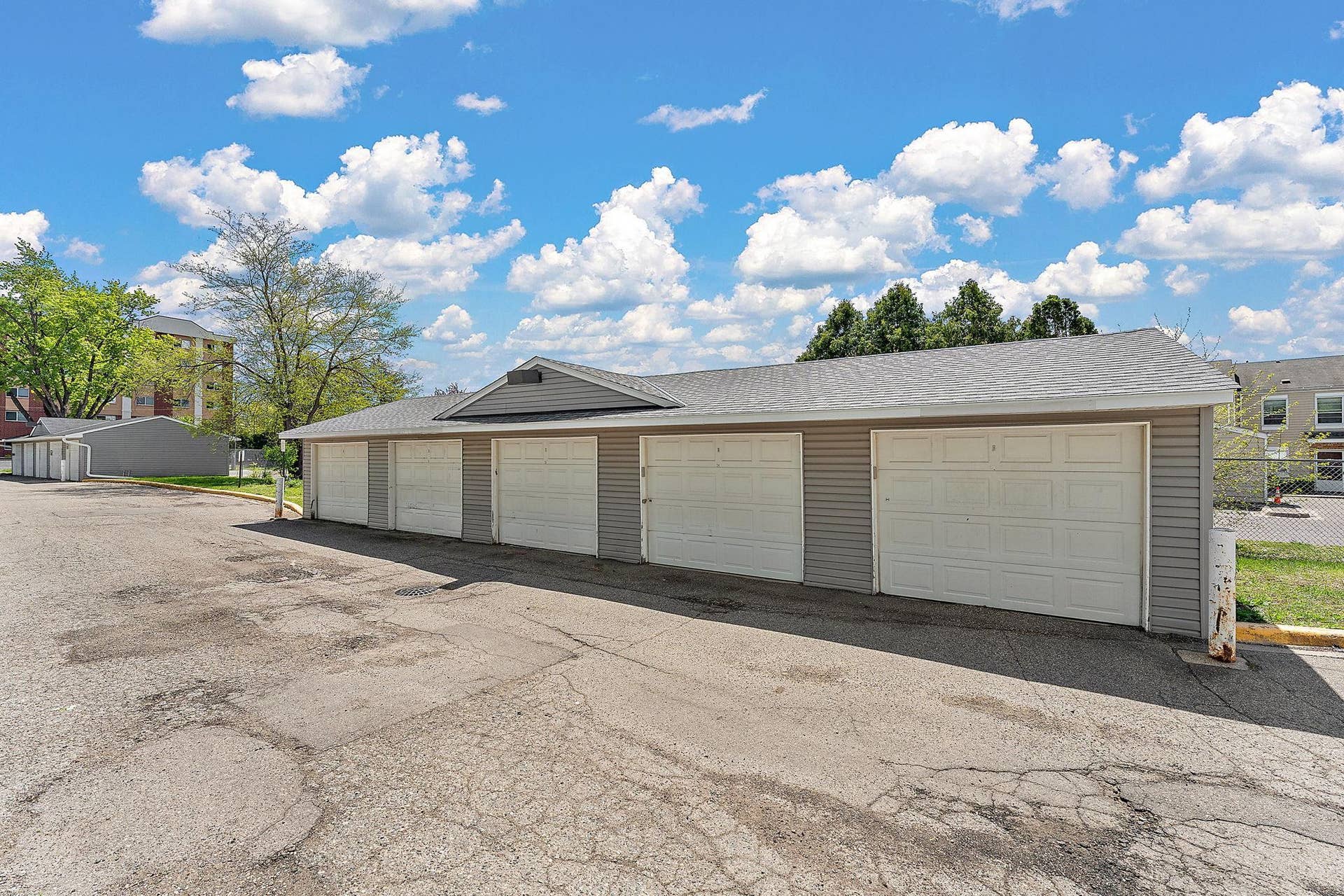 1501 American Boulevard E, #204, Bloomington, MN 55425 5-web-or-mls-UAV Vision Media (1).jpg