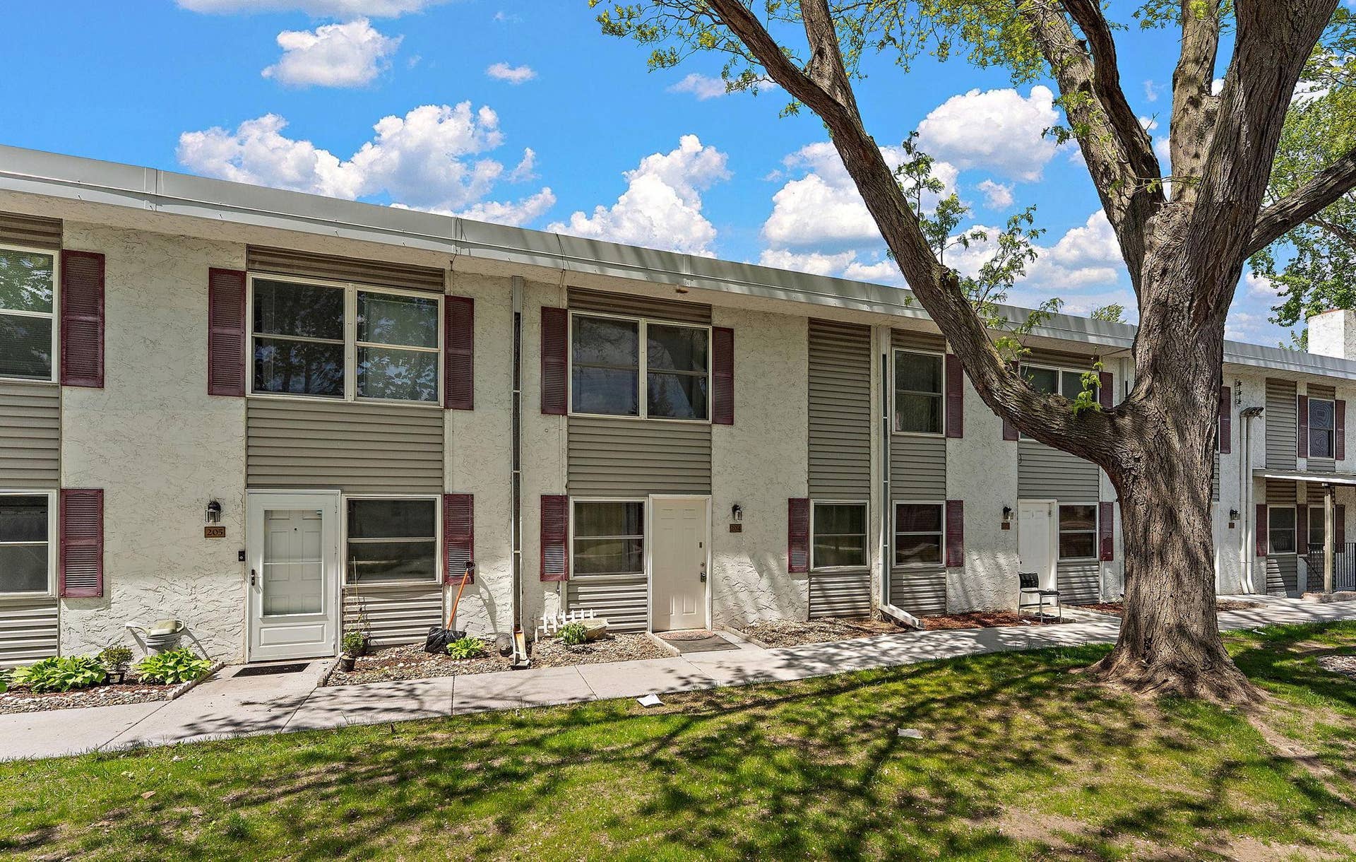 1501 American Boulevard E, #204, Bloomington, MN 55425 4-web-or-mls-UAV Vision Media (23).jpg