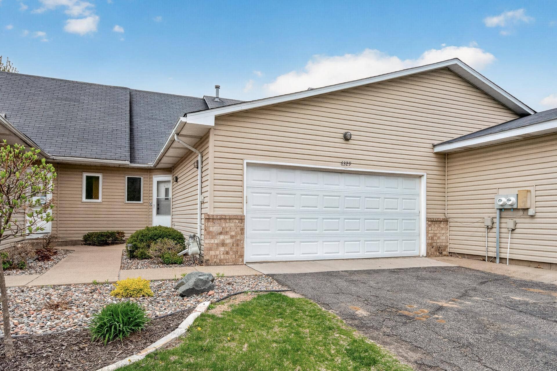 6329 Vera Cruz Lane N, Brooklyn Park, MN 55429 01_6329_Vera_Cruz1_mls.jpg