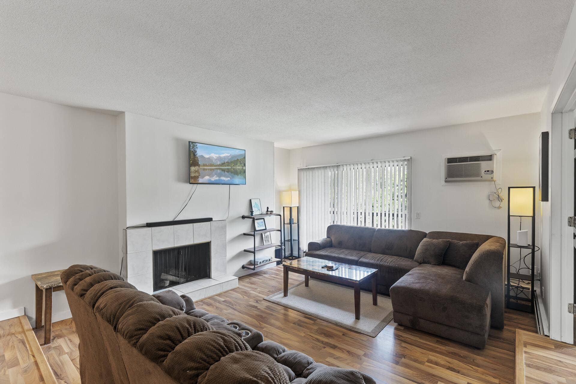 4207 Lakeside Avenue N, #328, Brooklyn Center, MN 55429 4207 Lakeside Avenue N, #328, Brooklyn Center, MN 55429